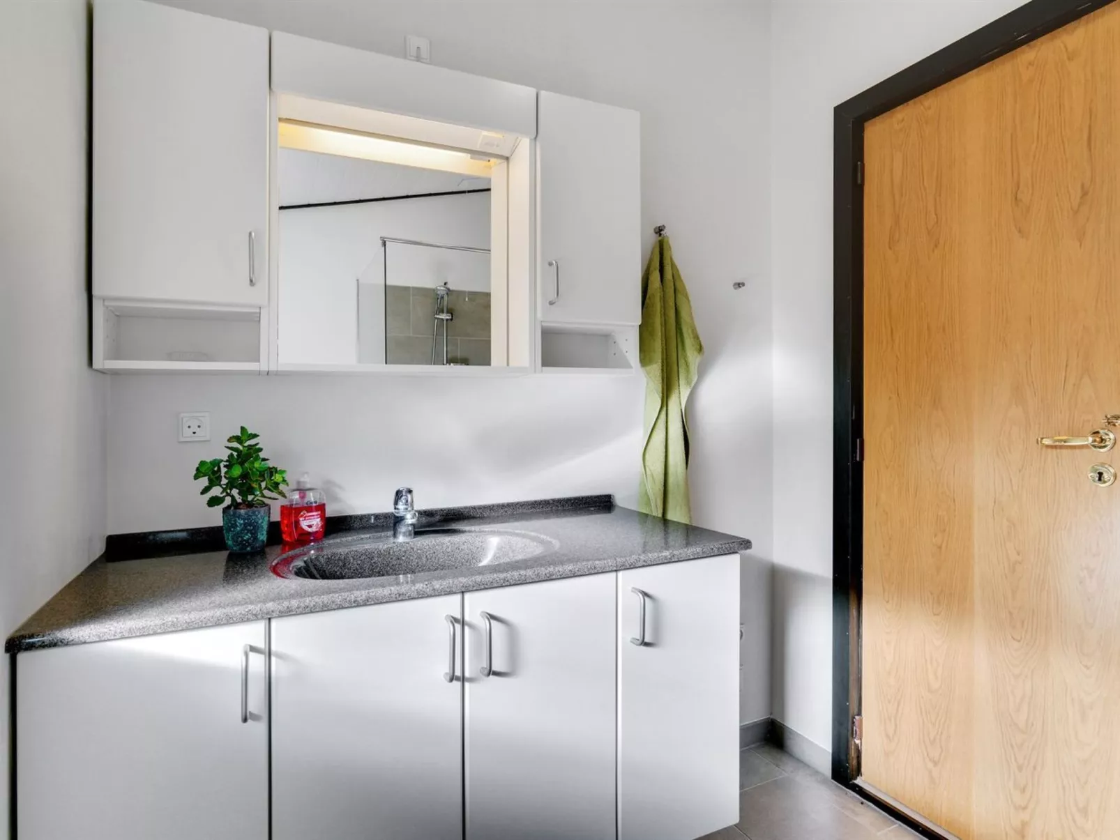 "Alida" - 1.1km from the sea-Dedans