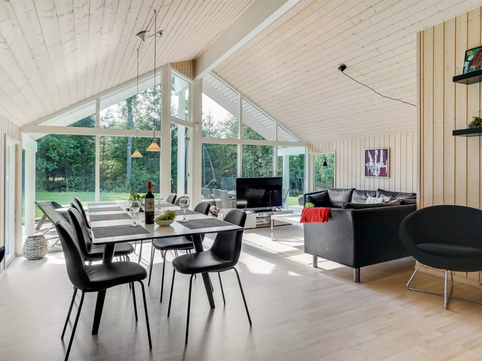 "Agved" - 1.5km from the sea-Dedans