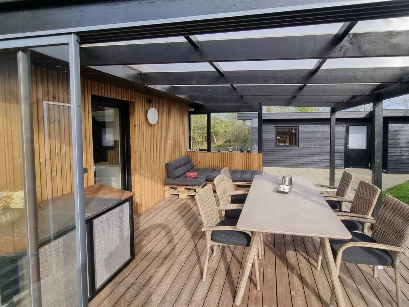 "Lefke" - 400m to the fjord-Outside