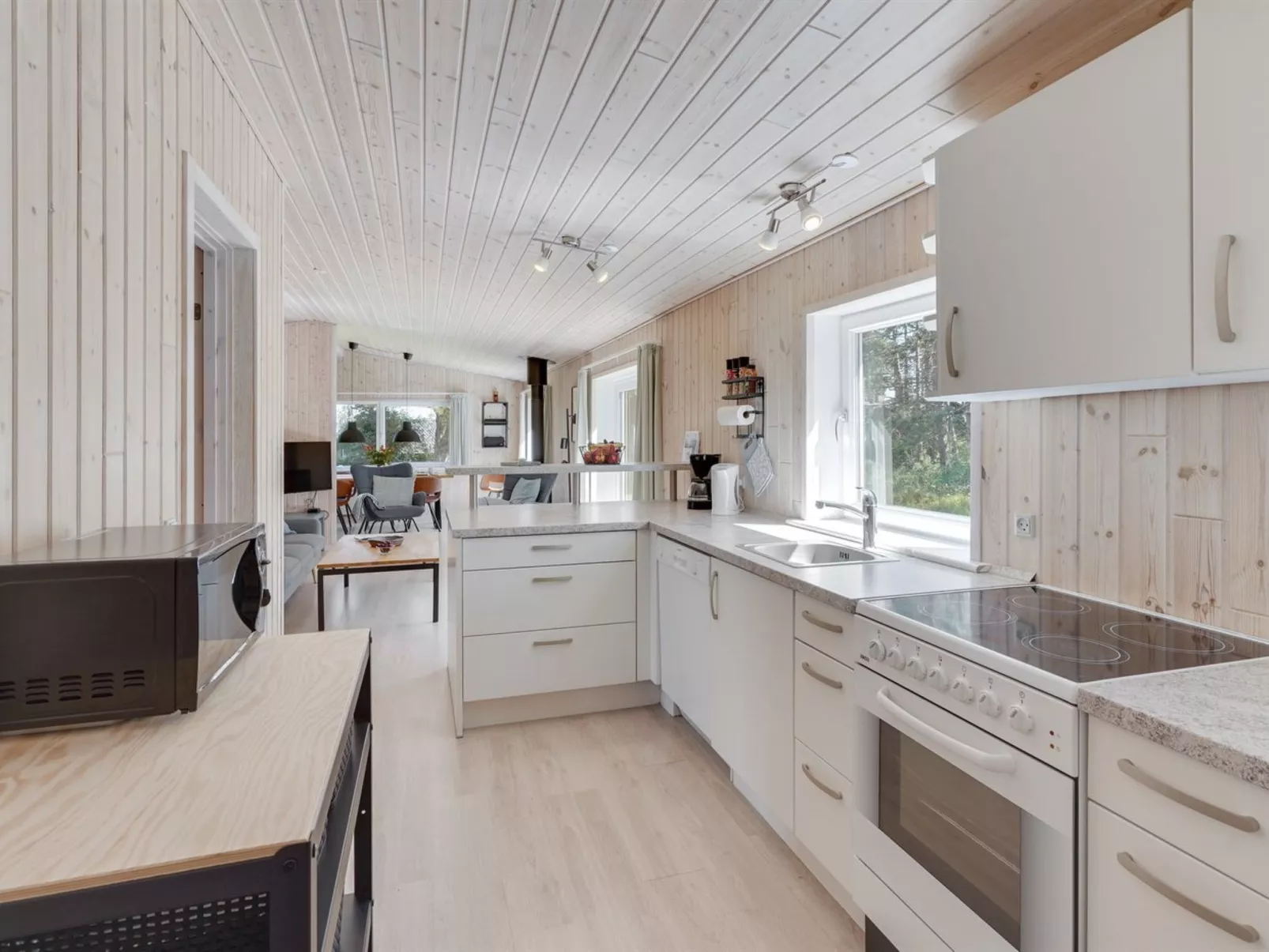 "Solvey" - 2km from the sea-Drinnen