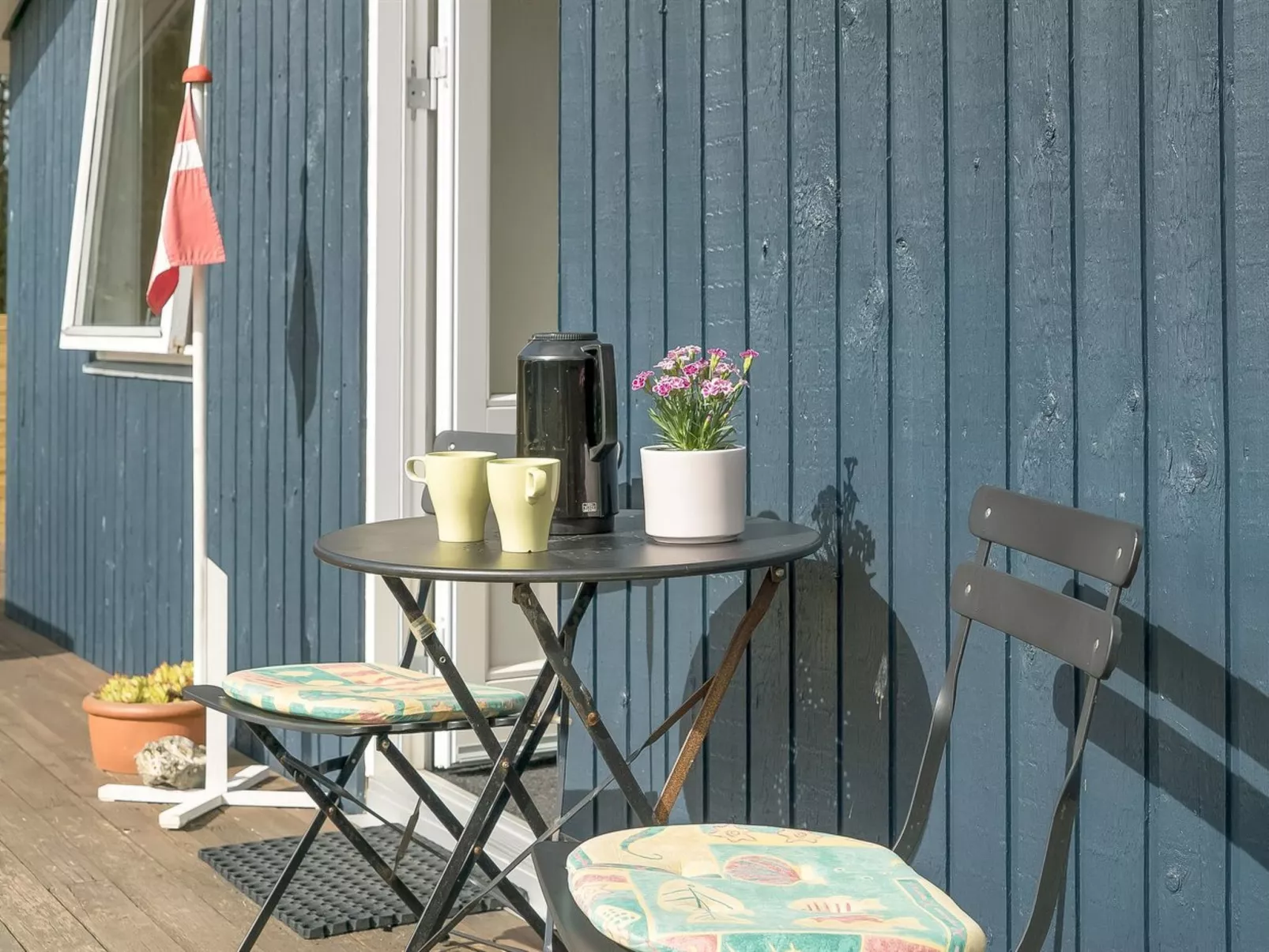 "Hughlek" - 900m from the sea-Draußen