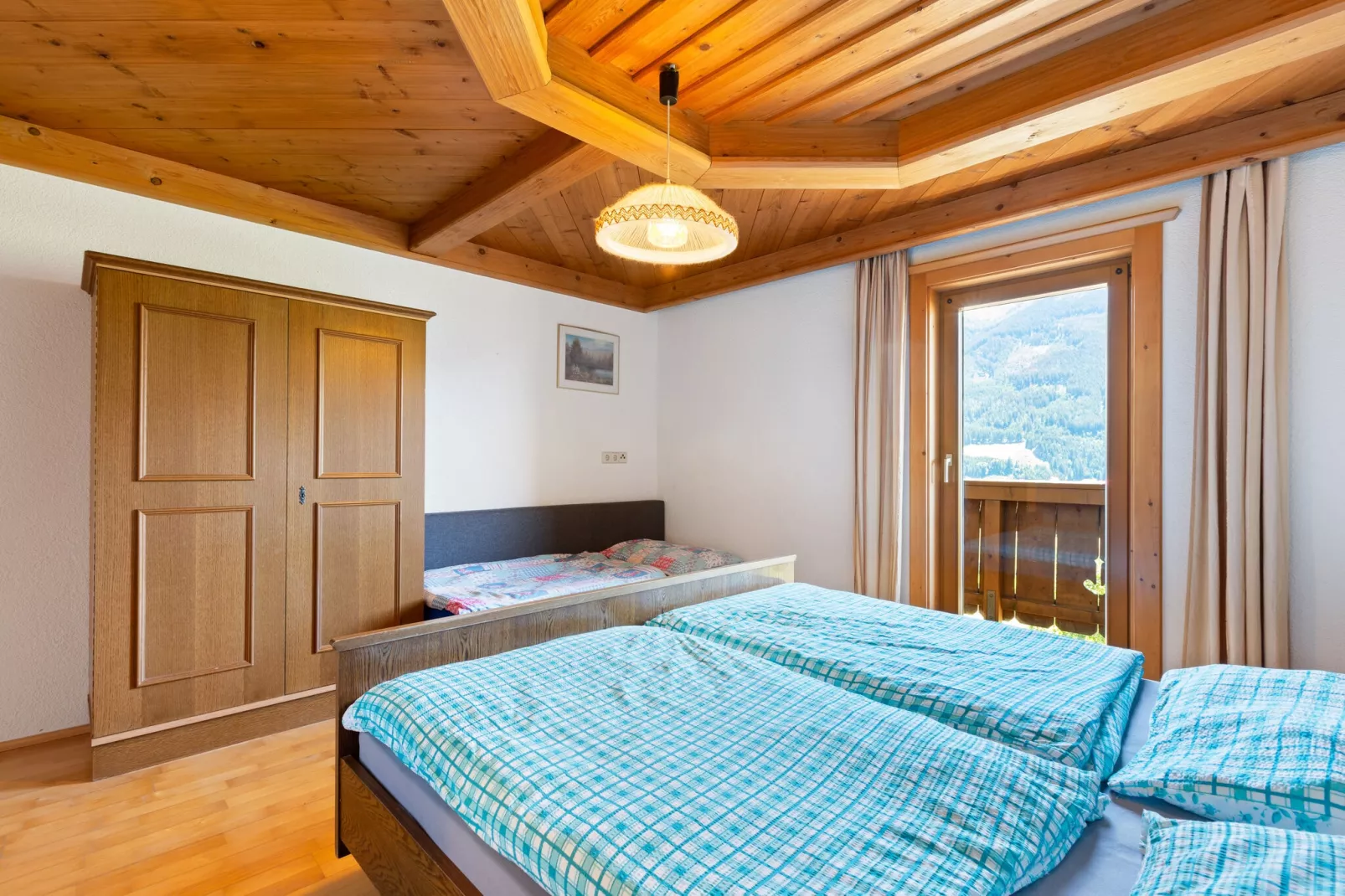 Grünlicher Hof-Bedroom