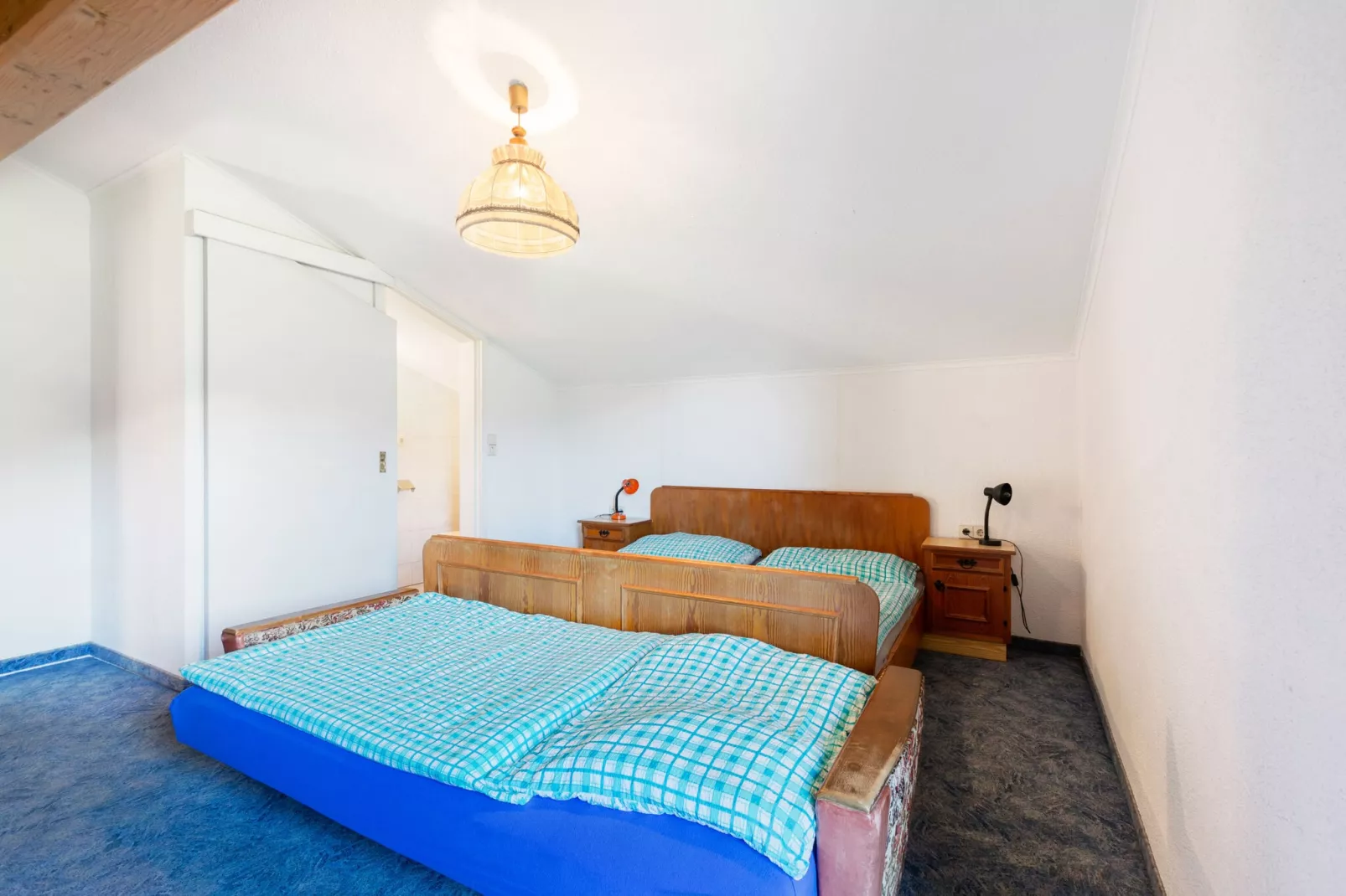 Grünlicher Hof-Bedroom