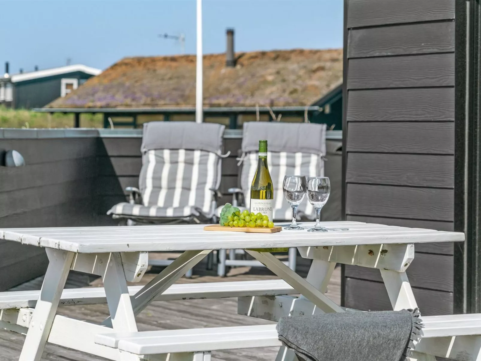 "Aviana" - 175m from the sea-Draußen