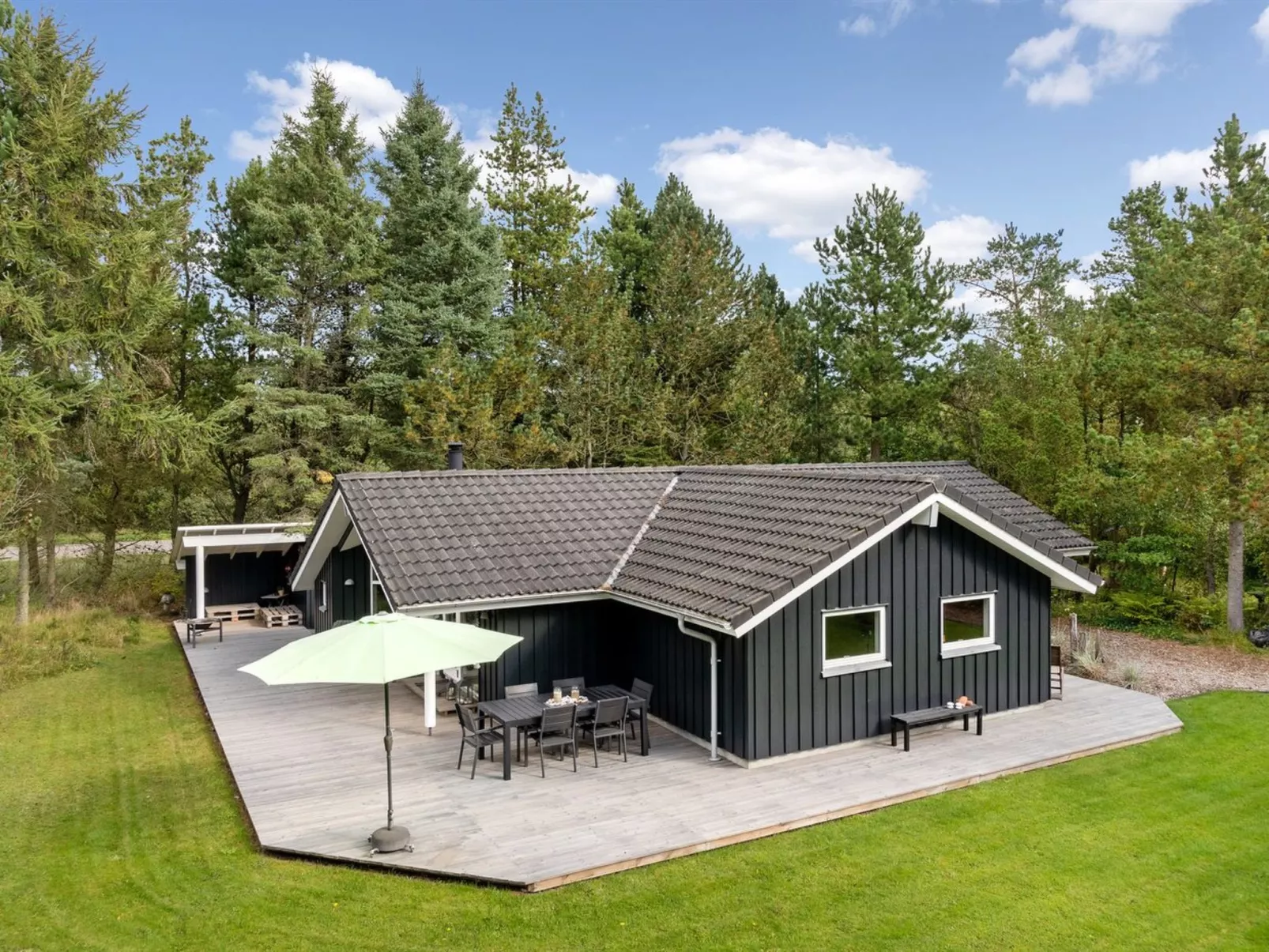 "Grimi" - 4km from the sea-Outside