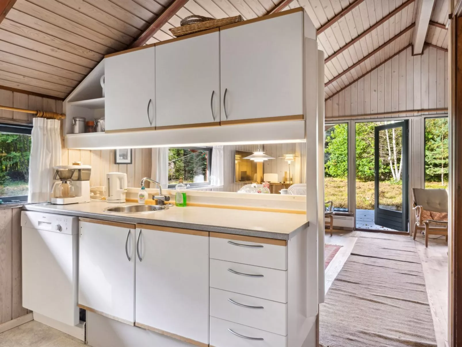 "Esteri" - 800m from the sea-Inside