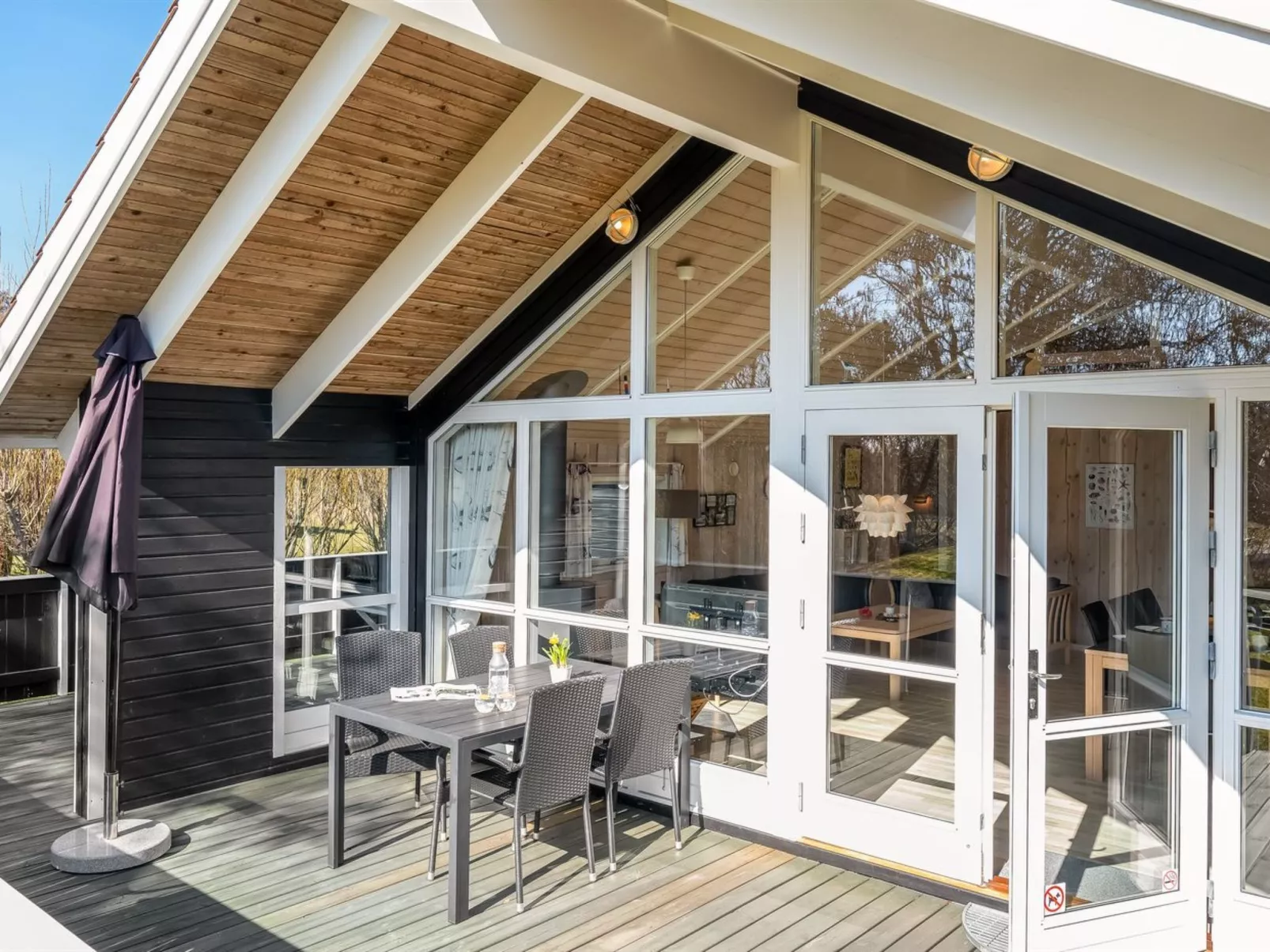 "Germaine" - 1.2km from the sea-Outside