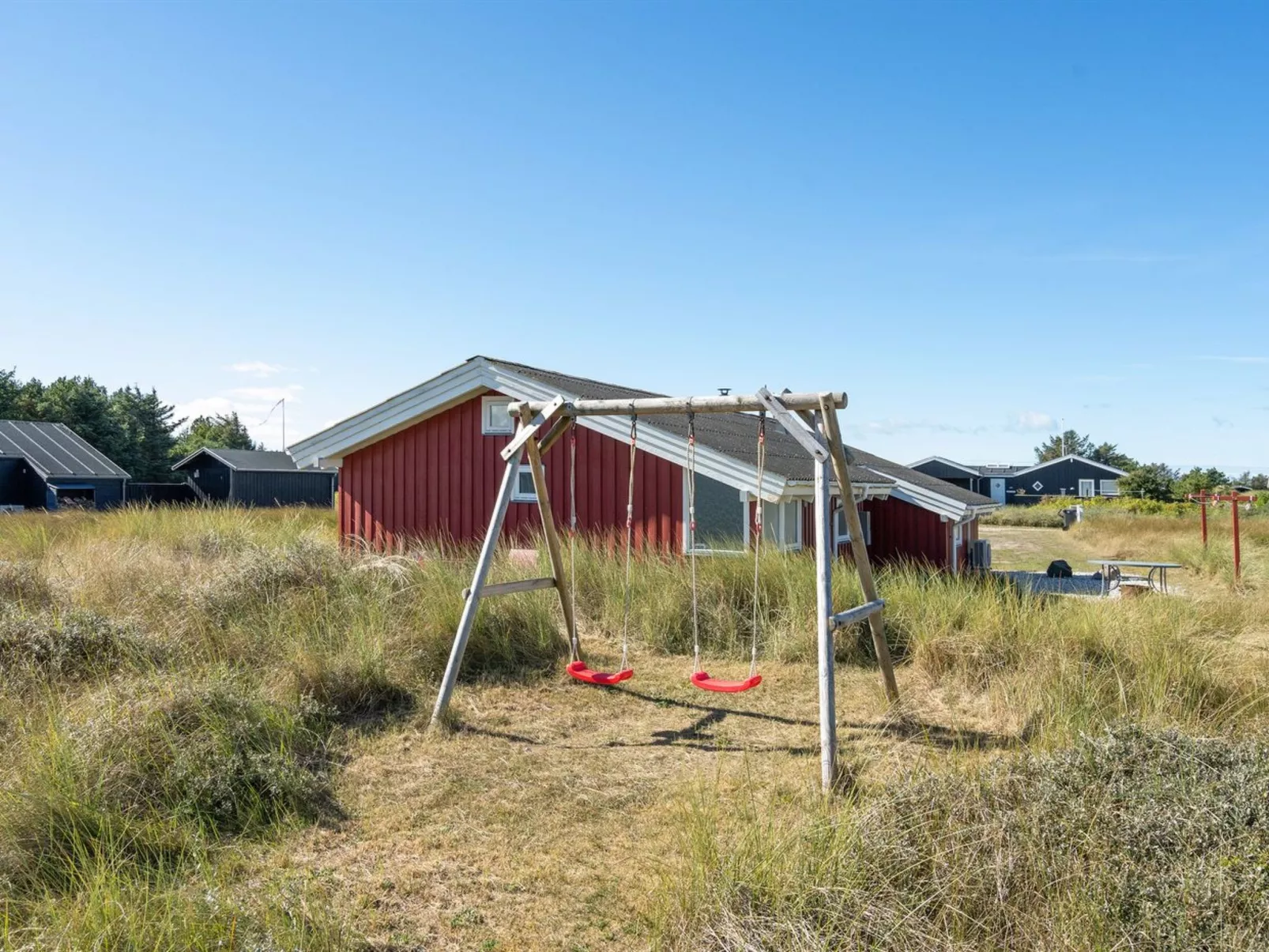 "Bertie" - 700m from the sea-Outside