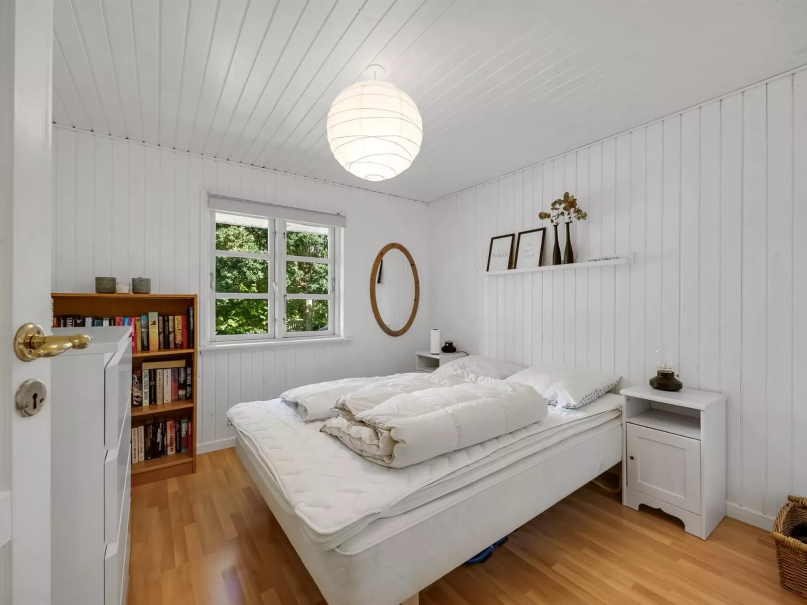 "Sunaj" -  from the sea-Drinnen