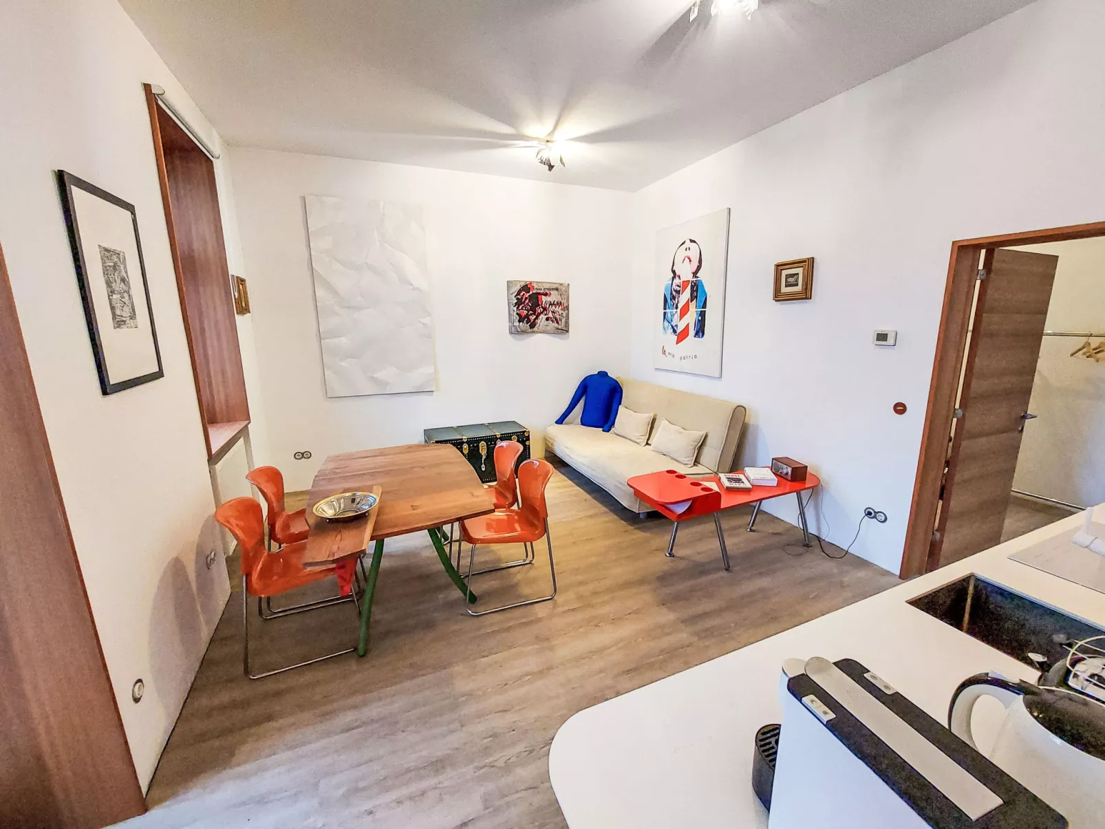 Happy Pasetti-Inside