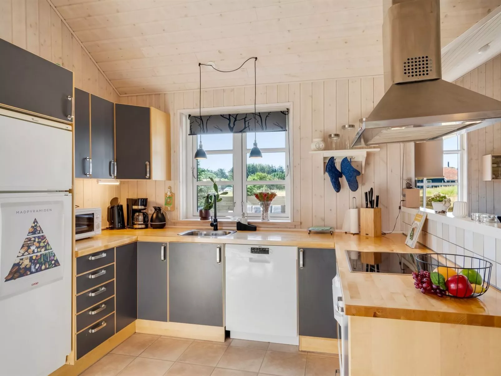 "Annemie" - 1.8km from the sea-Drinnen