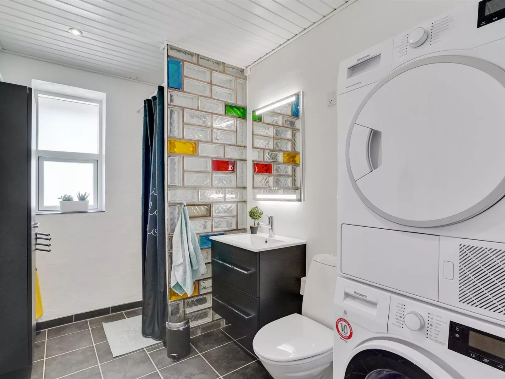 "Örjan" - 400m from the sea-Drinnen