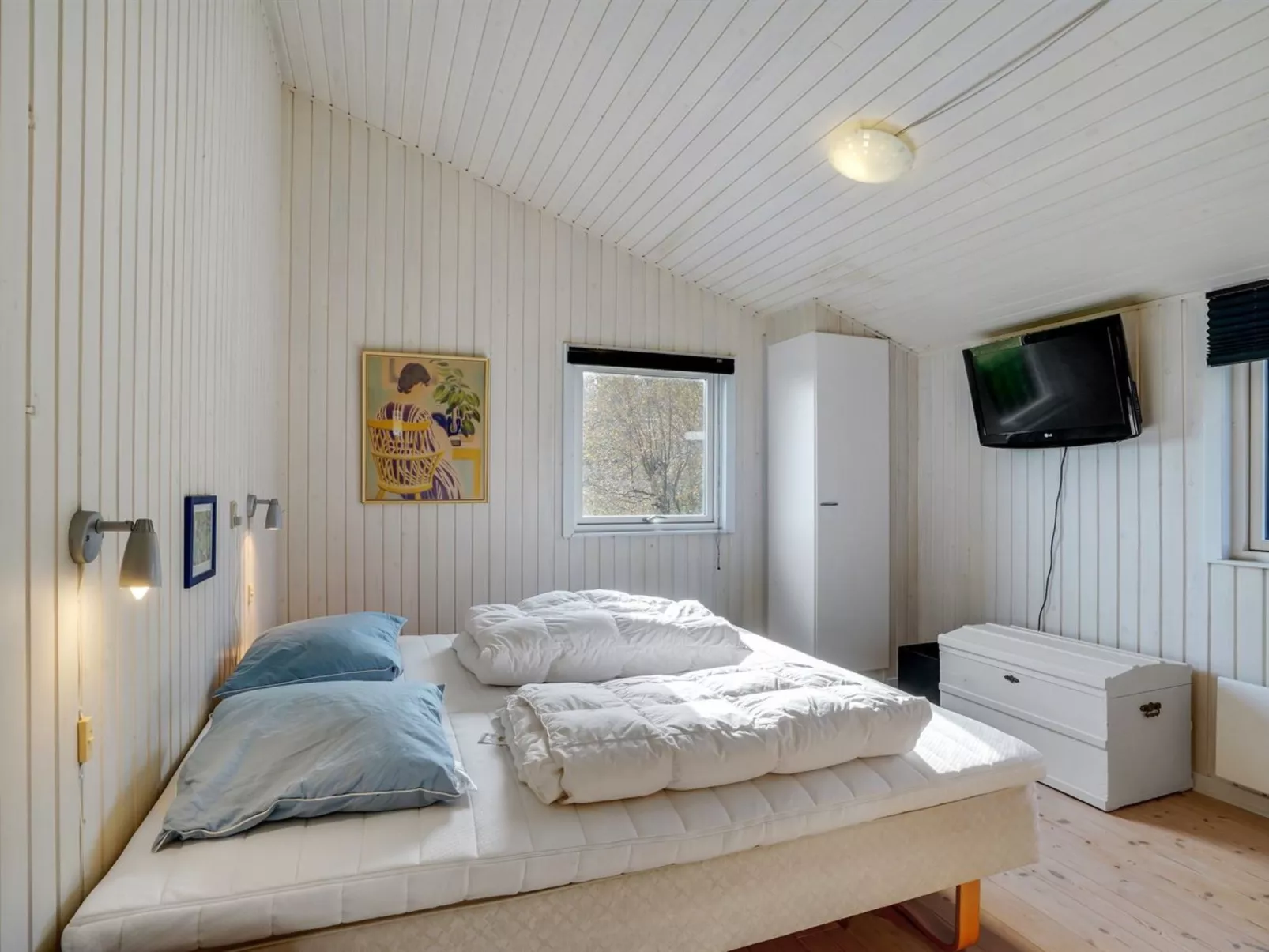 "Gisa" -  from the sea-Inside