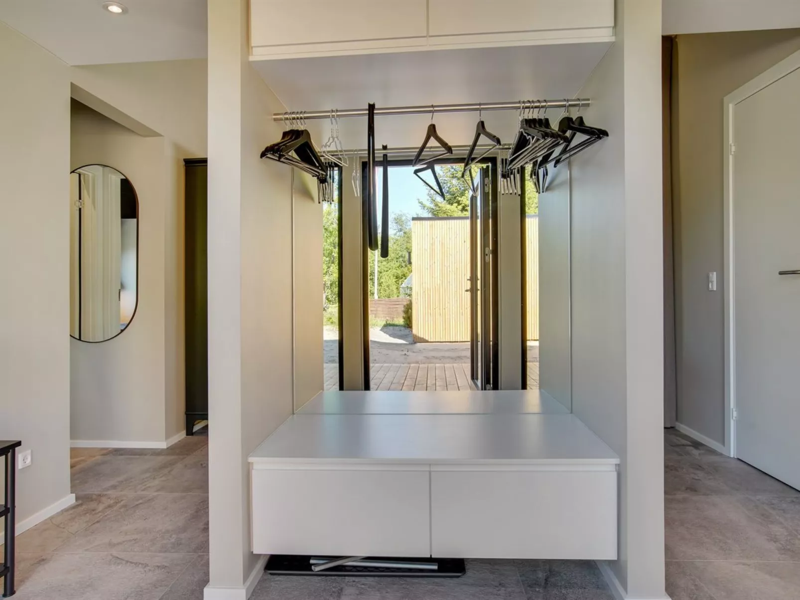 "Ileana" -  from the sea-Drinnen