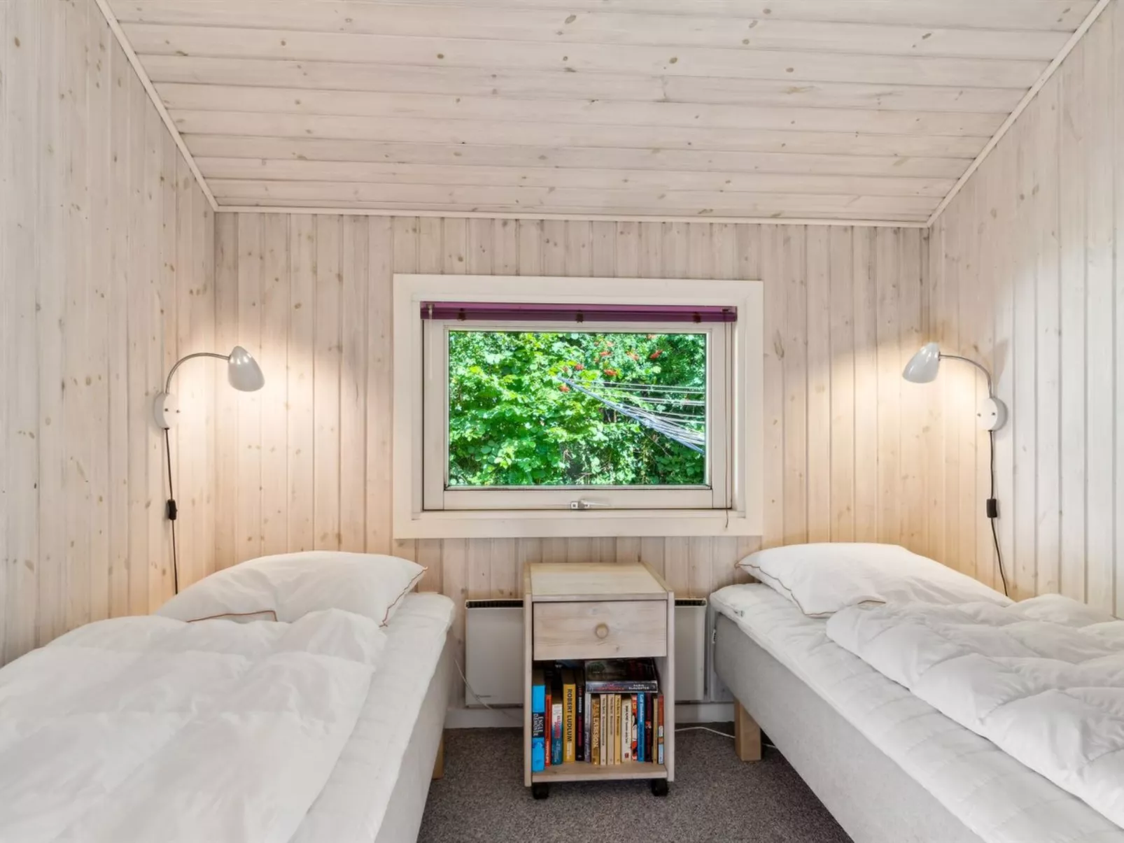 "Batsha" - 350m from the sea-Drinnen