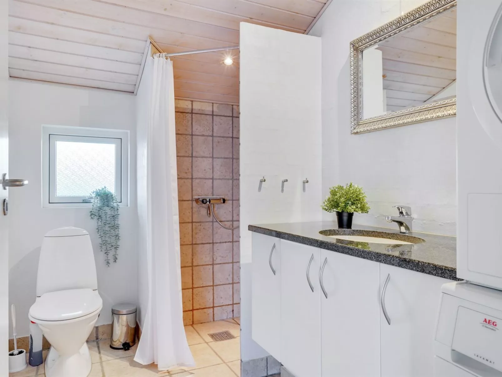 "Lauri" - 350m from the sea-Inside