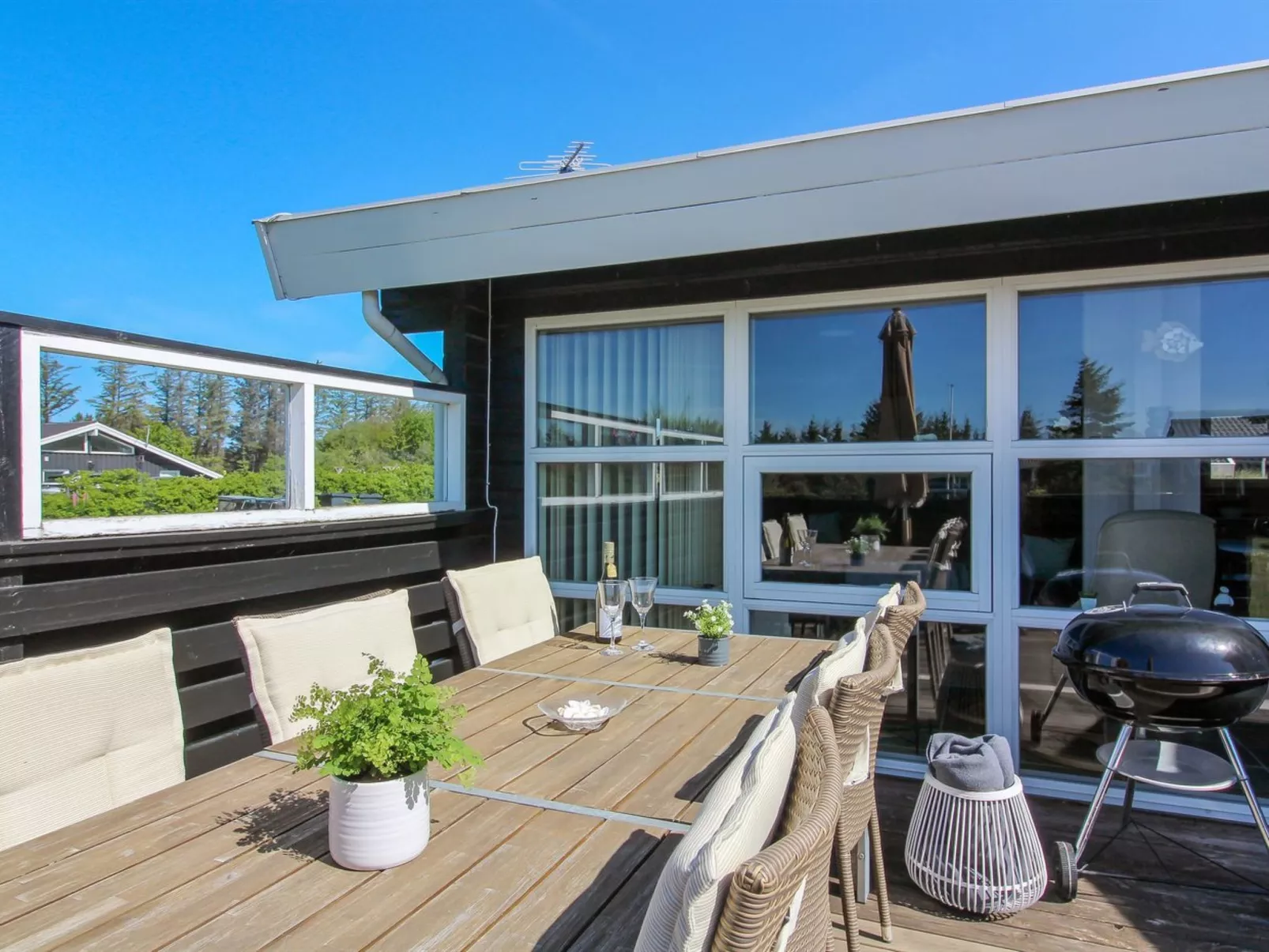 "Awarth" - 500m from the sea-Outside