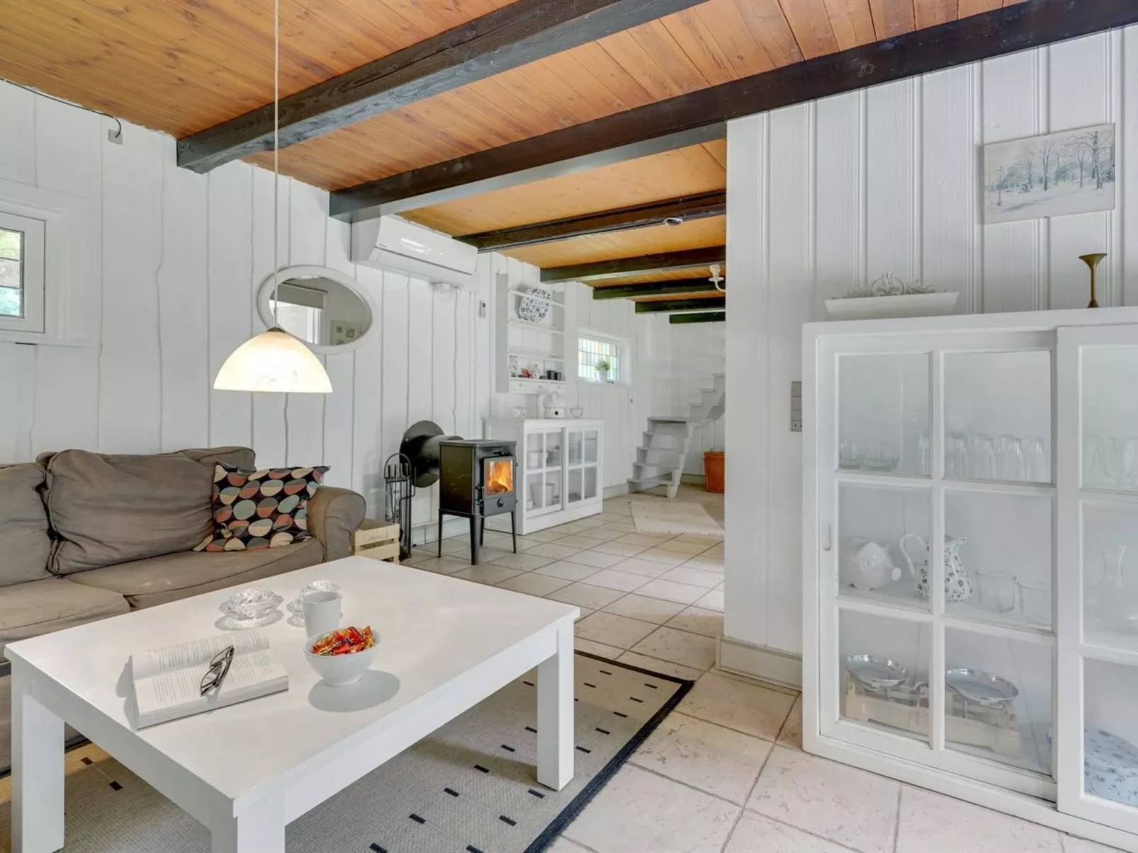 "Vemund" - 750m from the sea-Drinnen