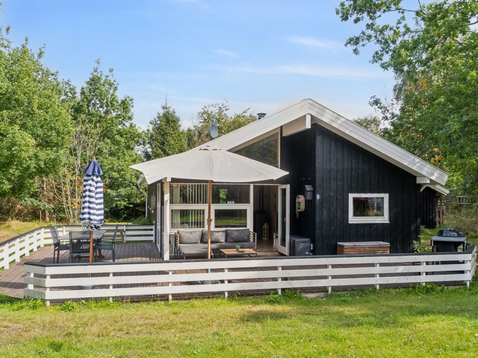 "Amola" - 1.6km from the sea-Outside