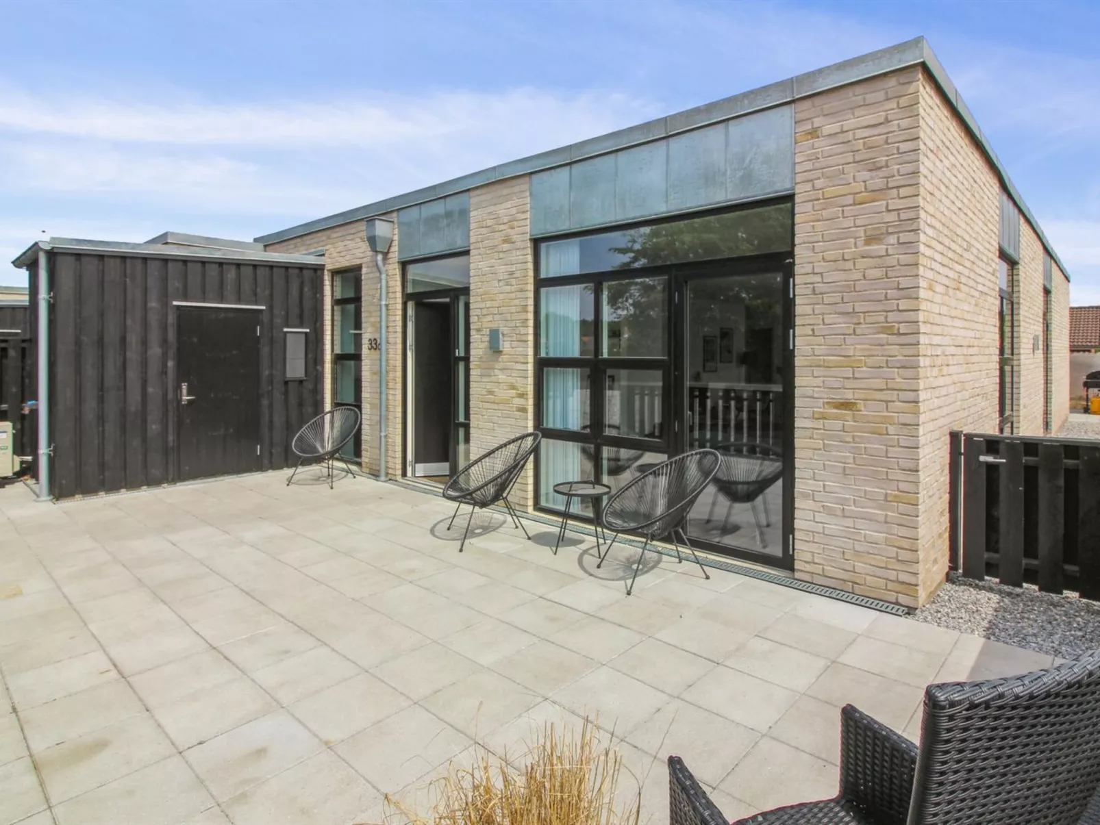 "Laulu" - 2km from the sea-Outside