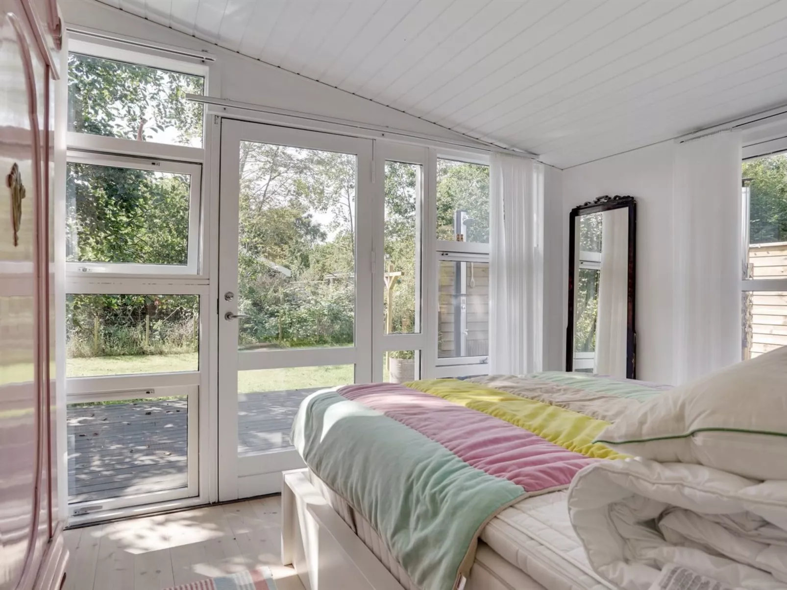 "Jaana" - 780m to the fjord-Drinnen