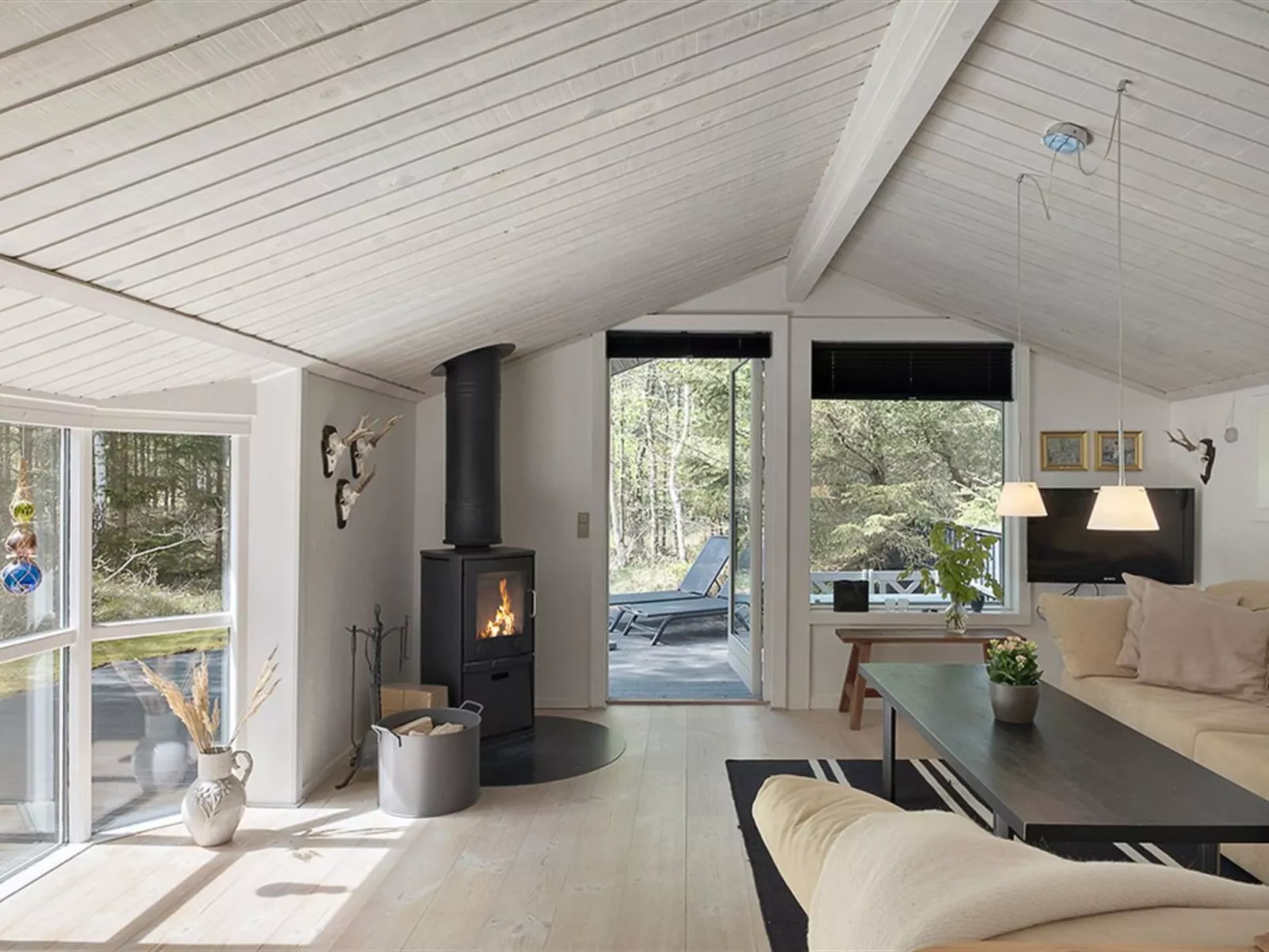 "Amabel" - 200m from the sea-Inside