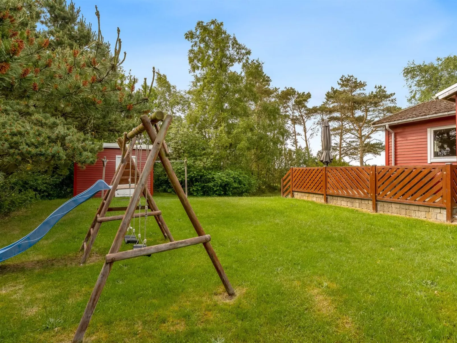 "Yanne" - 400m from the sea-Draußen