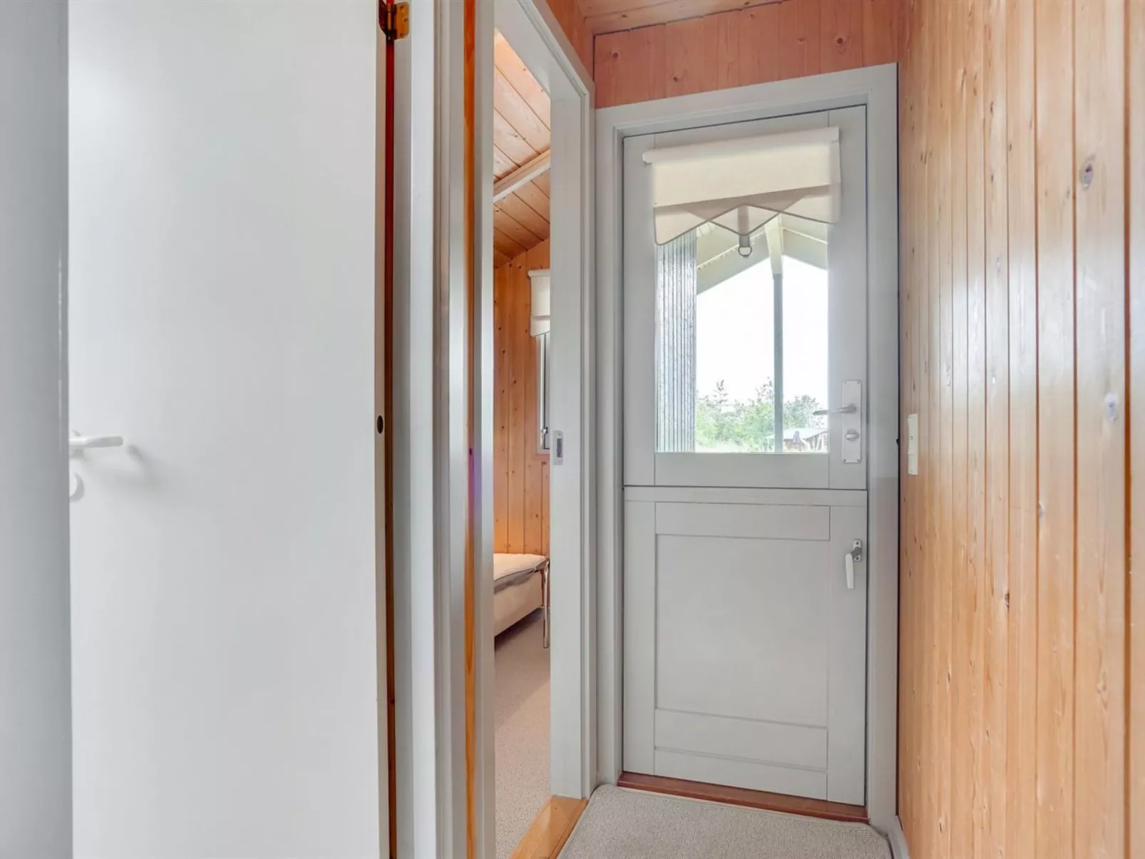 "Bryniulf" - 1.8km from the sea-Inside