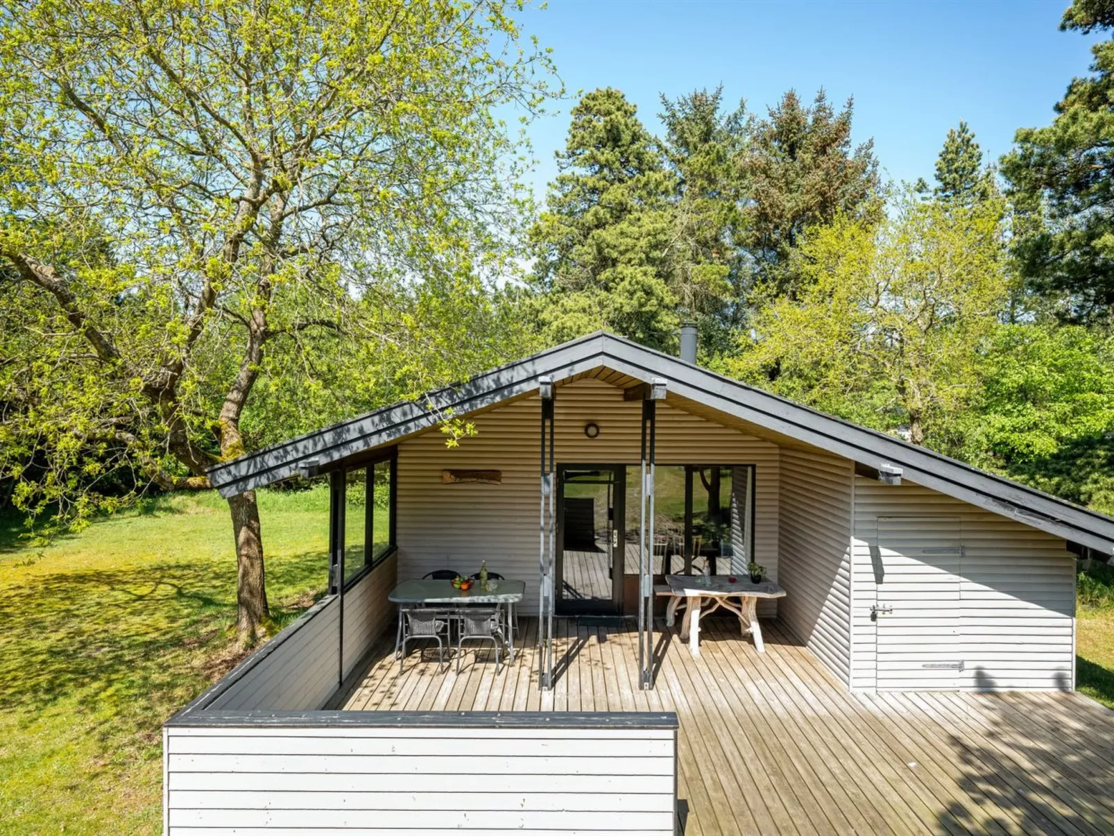 "Borghild" - 1.5km from the sea-Outside