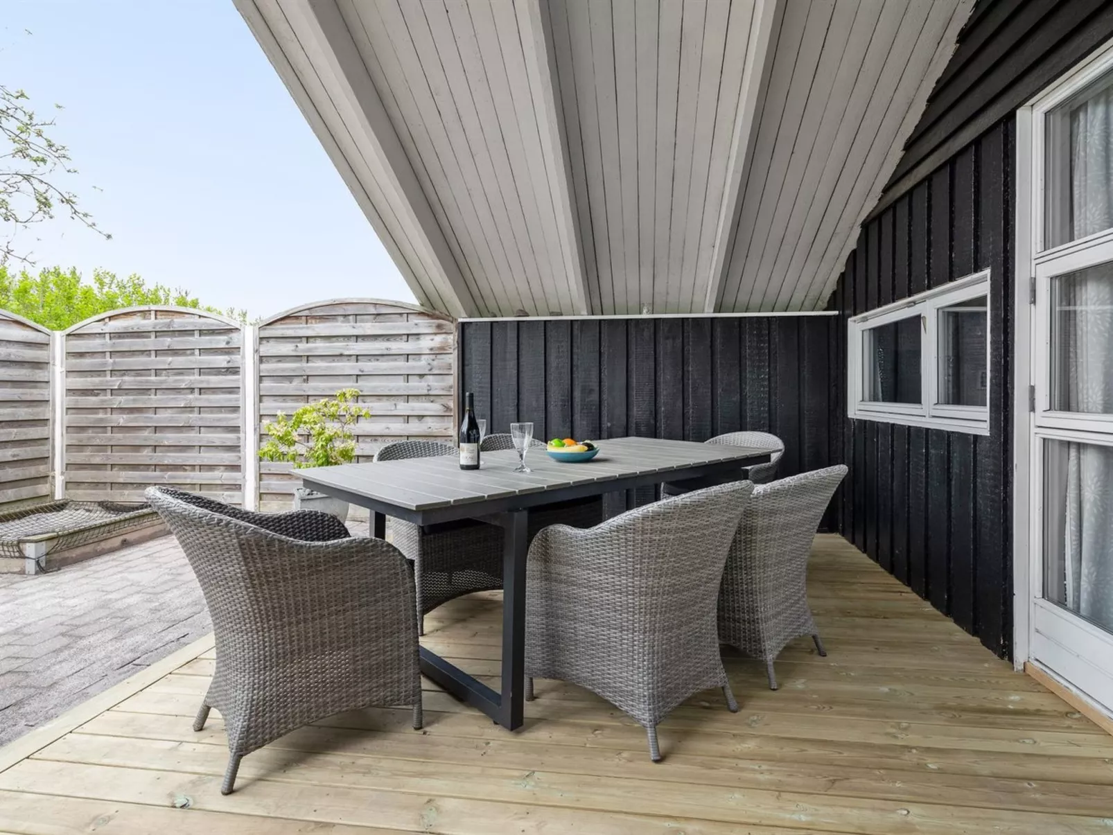 "Hithin" - 800m from the sea-Outside