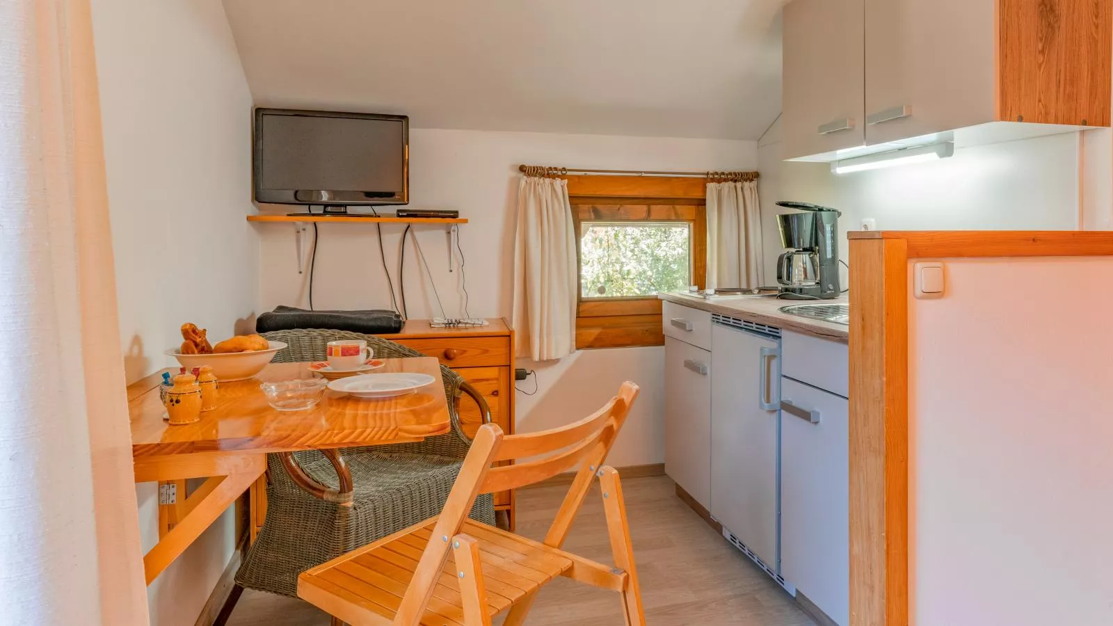 Rettenstein und Gaisbergblick-Kitchen