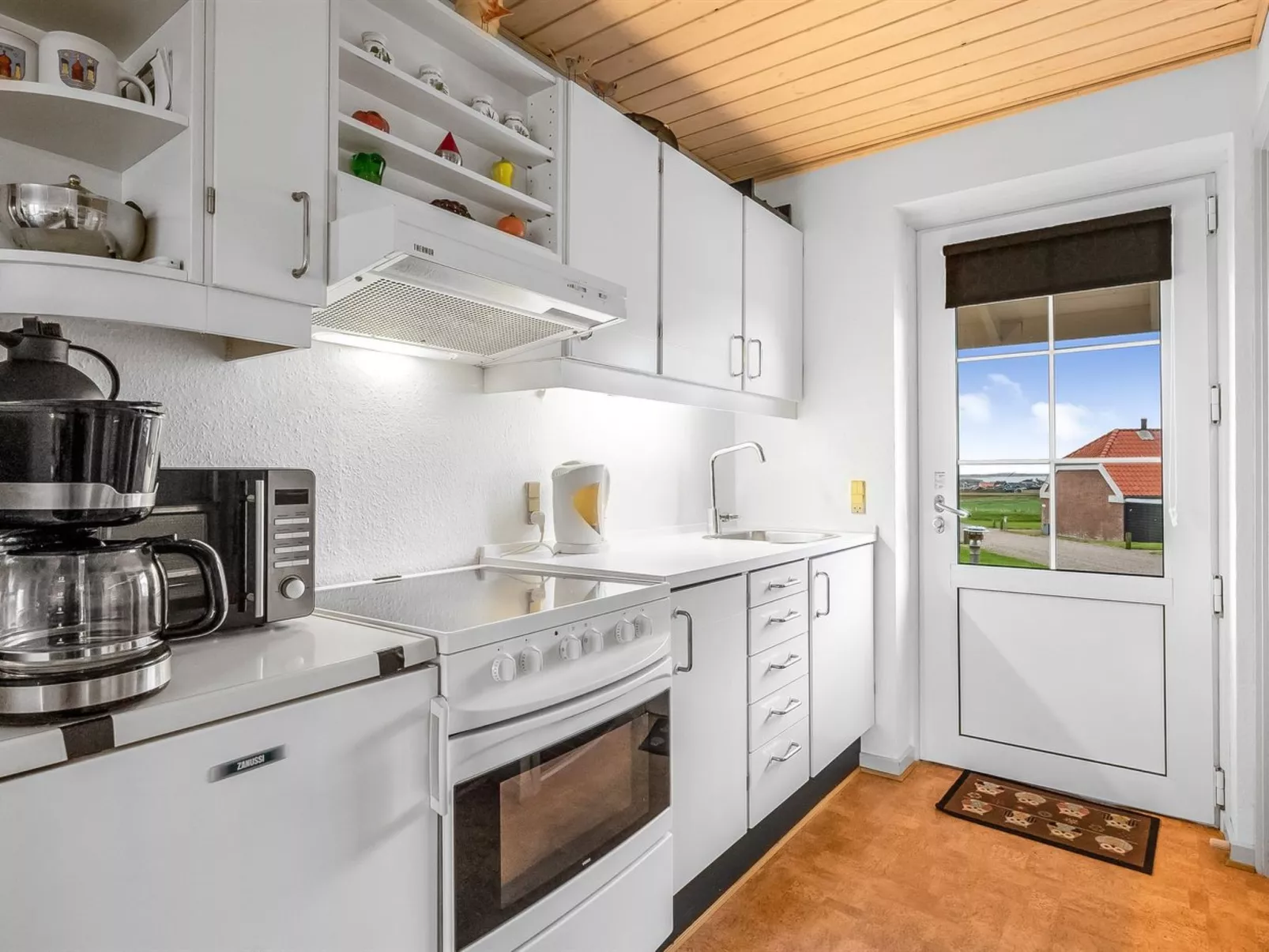 "Kaisa" - 200m from the sea-Inside