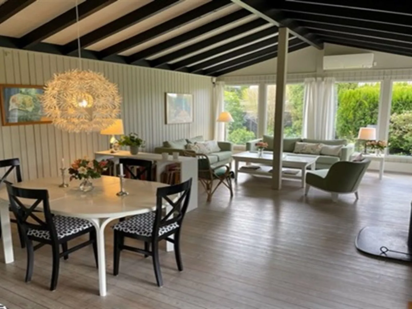 "Claudette" - 1km from the sea-Inside