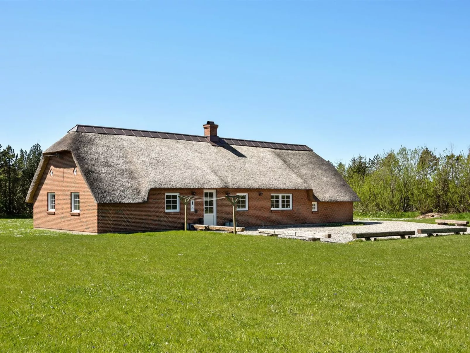 "Jorkin" - 1.8km from the sea-Outside