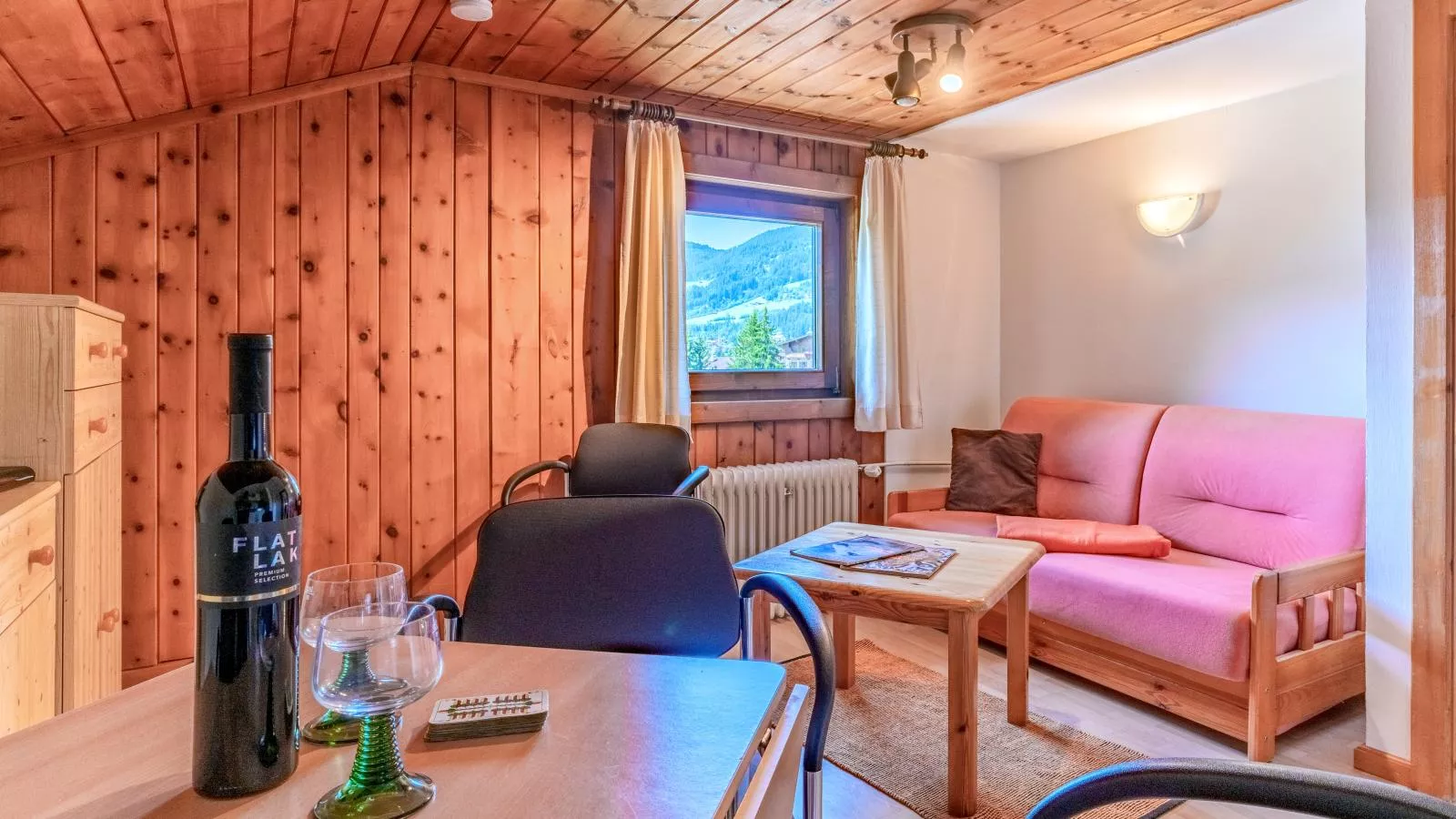 Rettenstein und Gaisbergblick-Living room