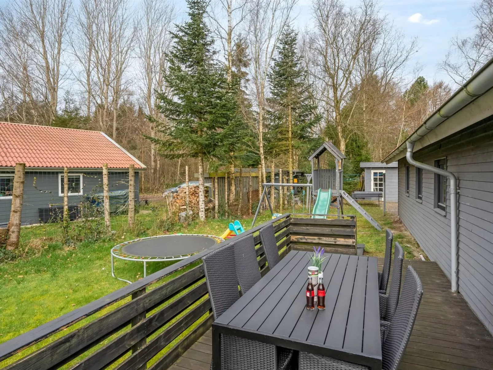 "Anine" - 200m to the fjord-Outside