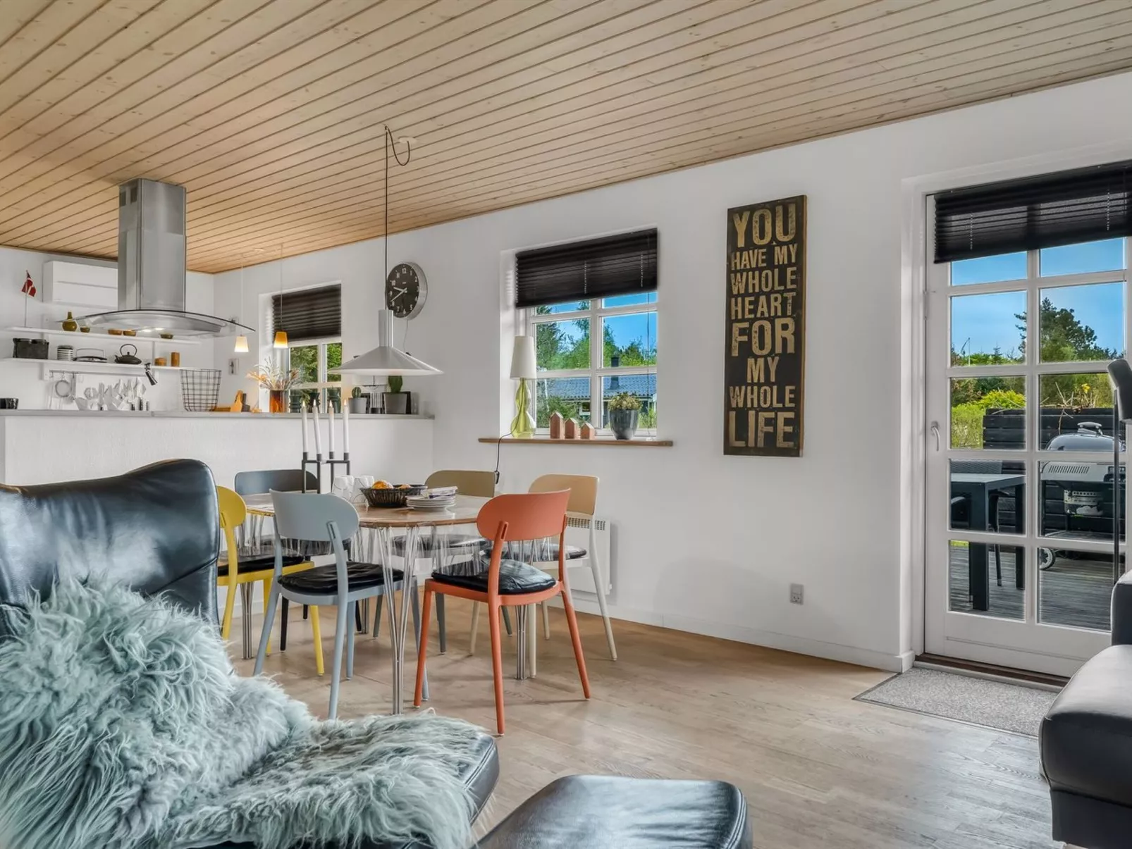 "Christina" - 300m to the fjord-Drinnen