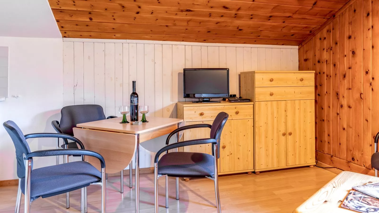 Rettenstein und Gaisbergblick-Living room