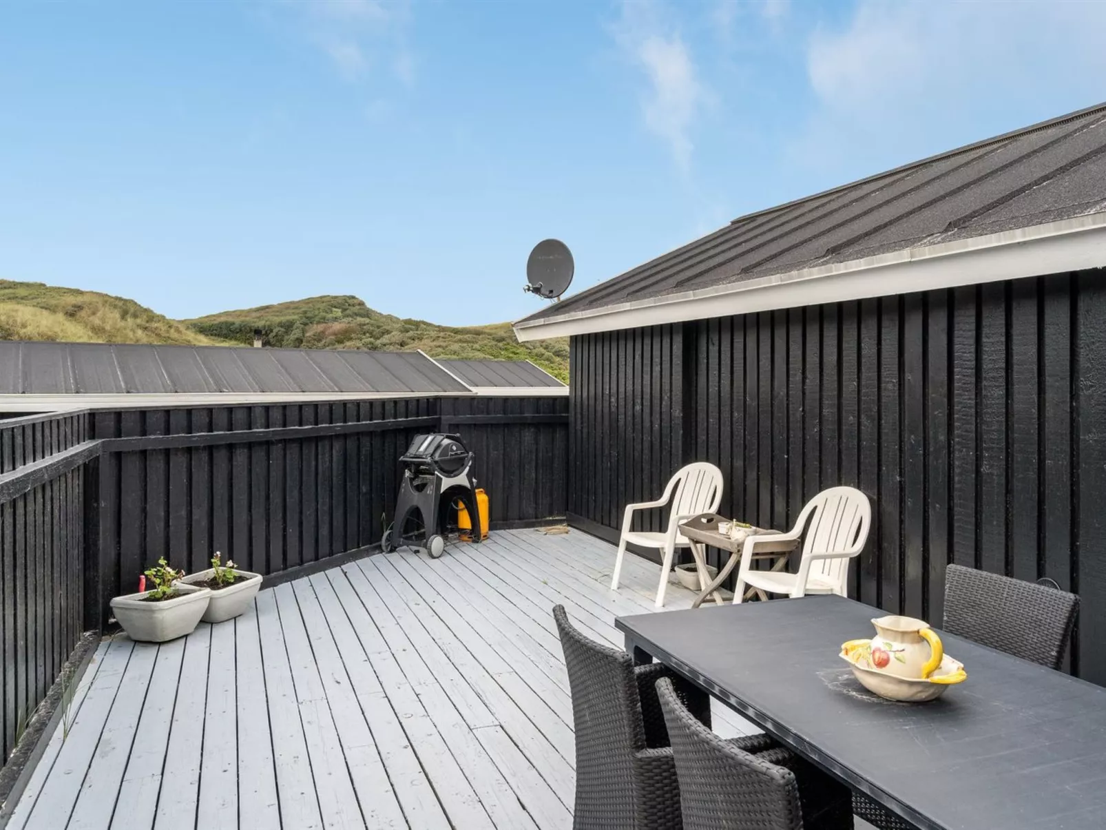 "Arwen" - 200m from the sea-Outside