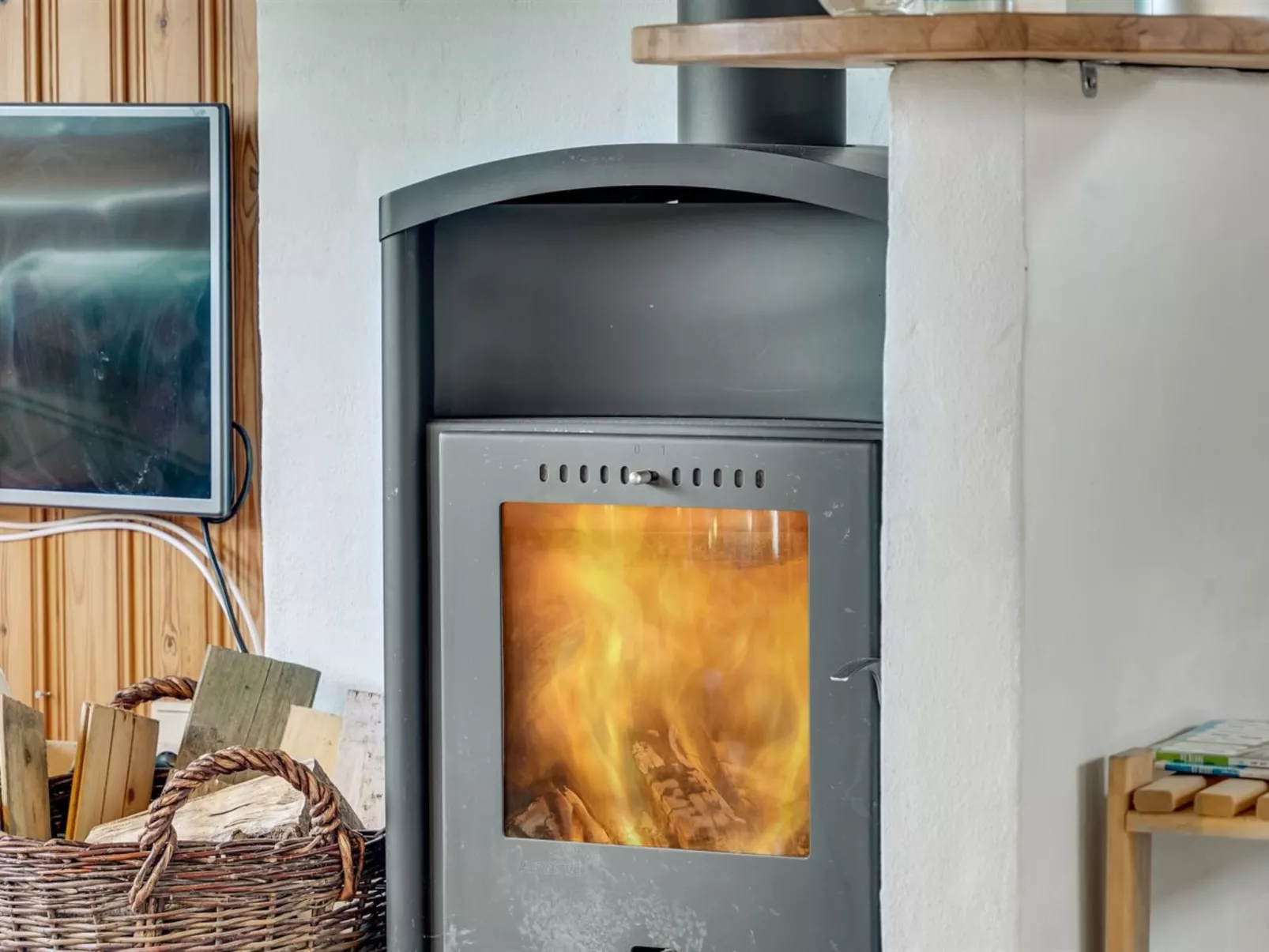 "Joosua" - 400m from the sea-Inside