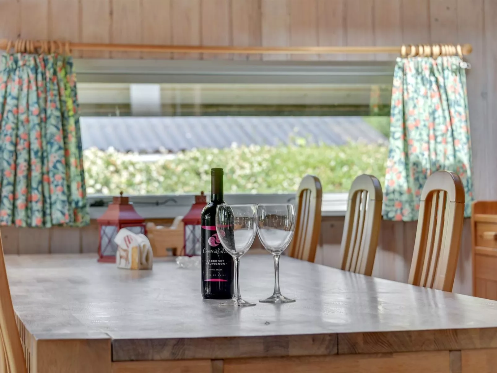 "Ofelia" - 500m to the fjord-Inside