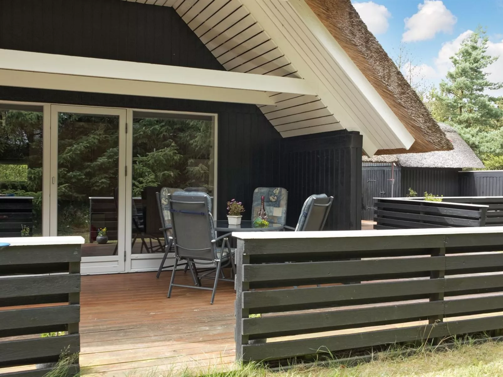 "Patrik" - 1.4km from the sea-Draußen