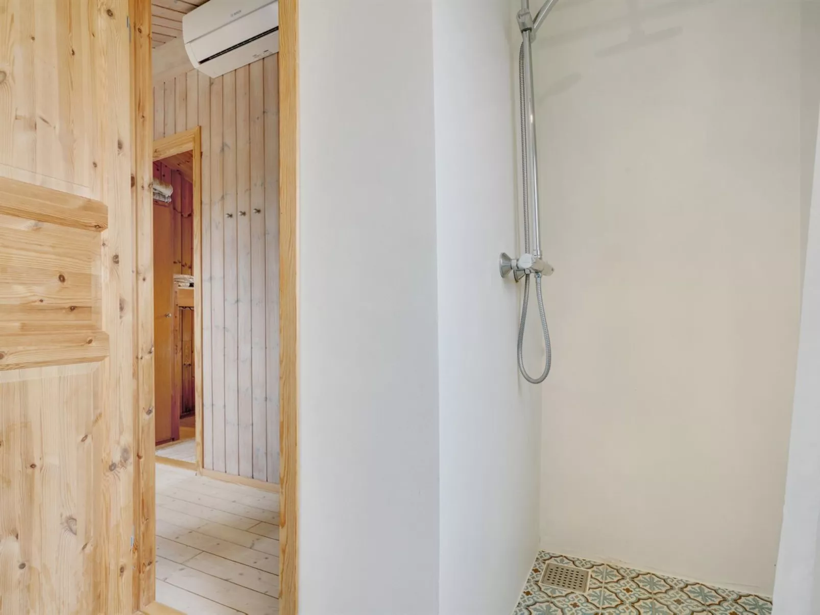 "Mylius" - 100m from the sea-Drinnen