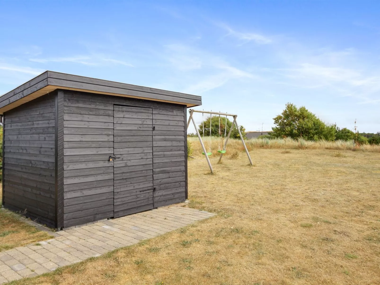 "Arnger" - 300m to the fjord-Outside