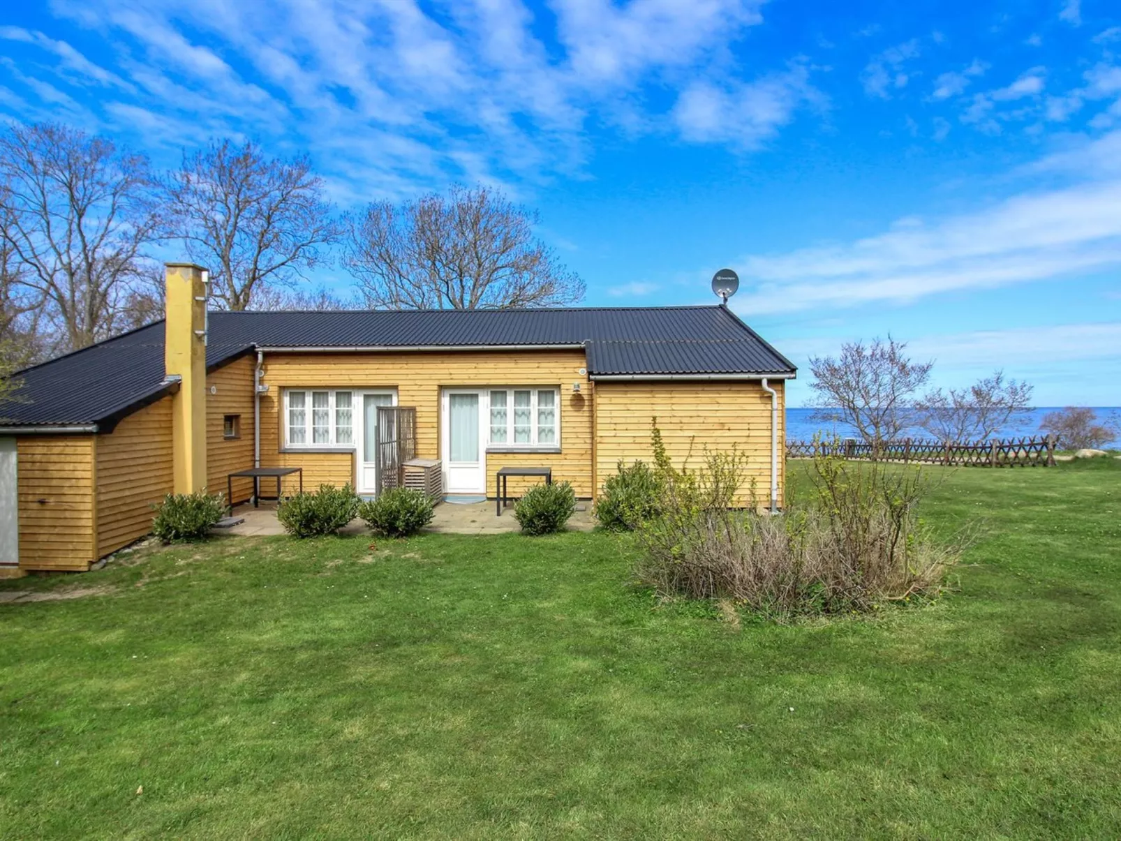 "Zina" - 25m from the sea-Draußen