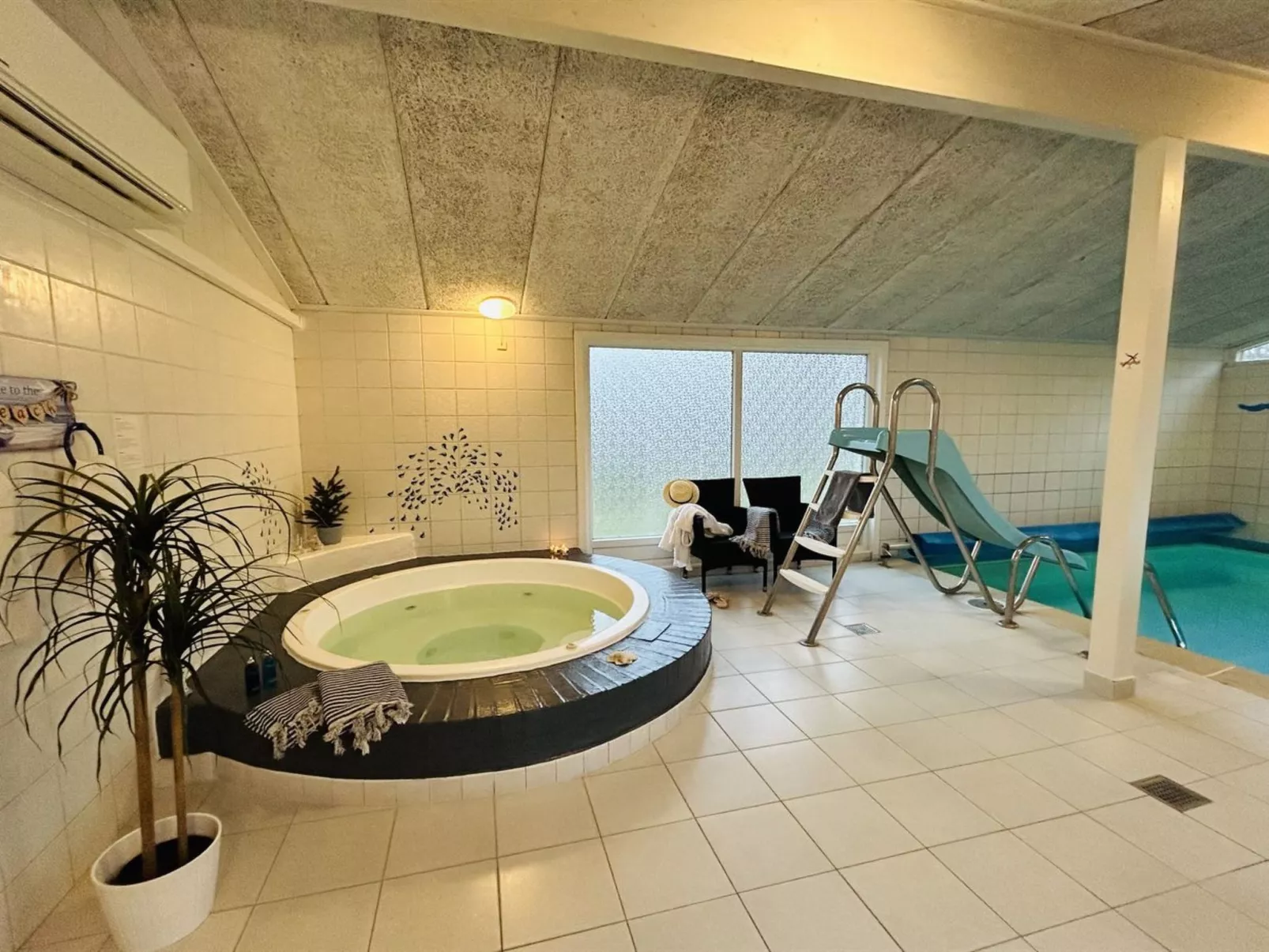 "Kalevi" - 900m from the sea-Drinnen