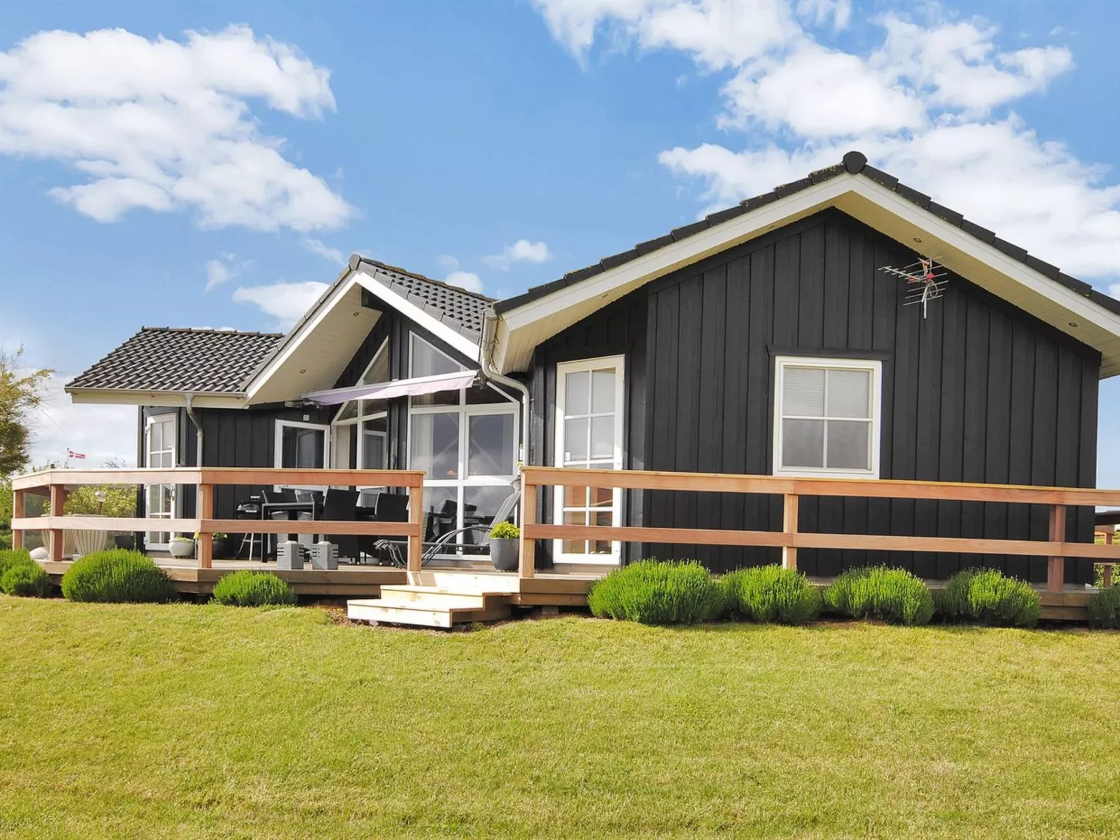 "Eberta" - 200m to the fjord-Dehors