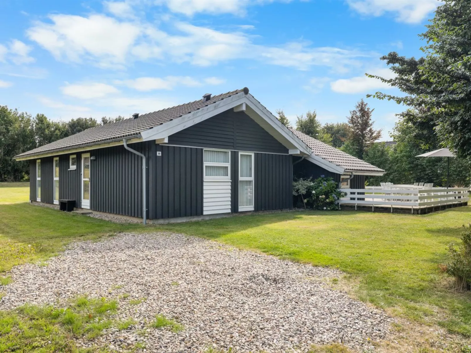 "Ønevus" - 550m from the sea-Draußen