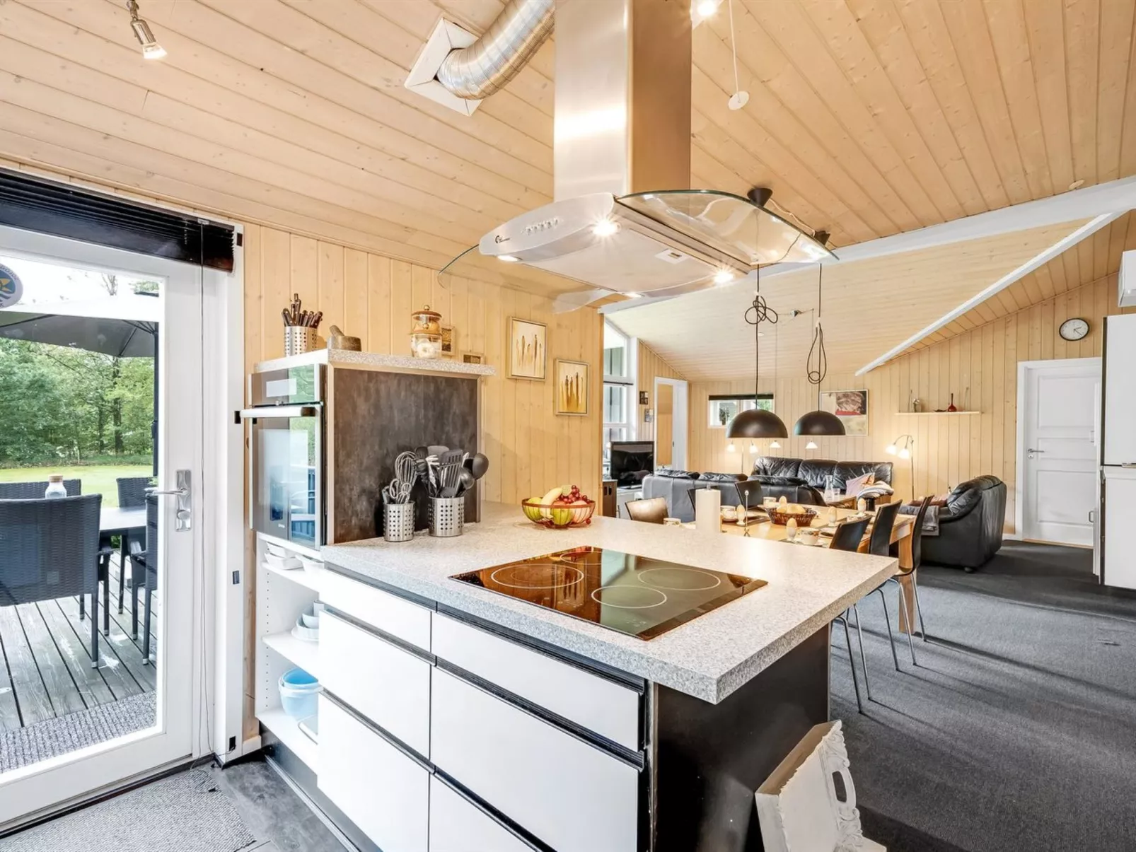 "Gurly" - 25km from the sea-Inside