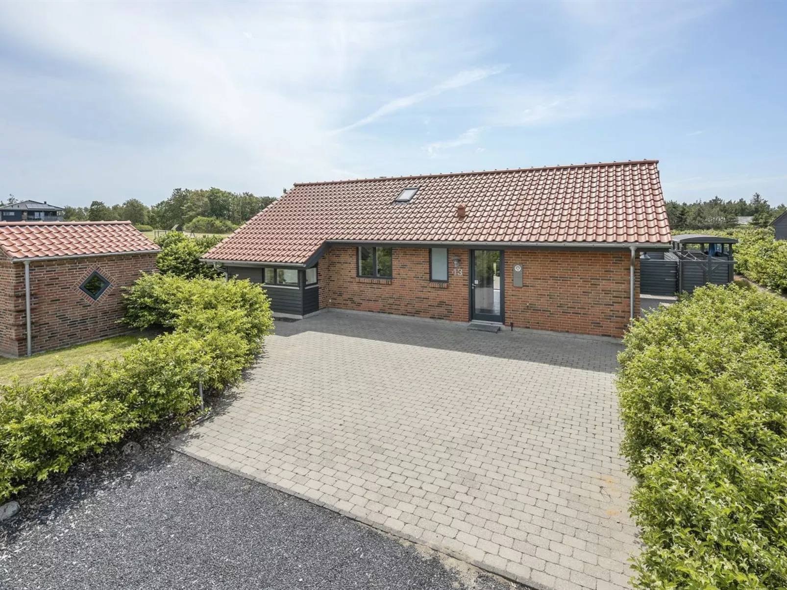 "Donka" - 300m to the fjord-Draußen